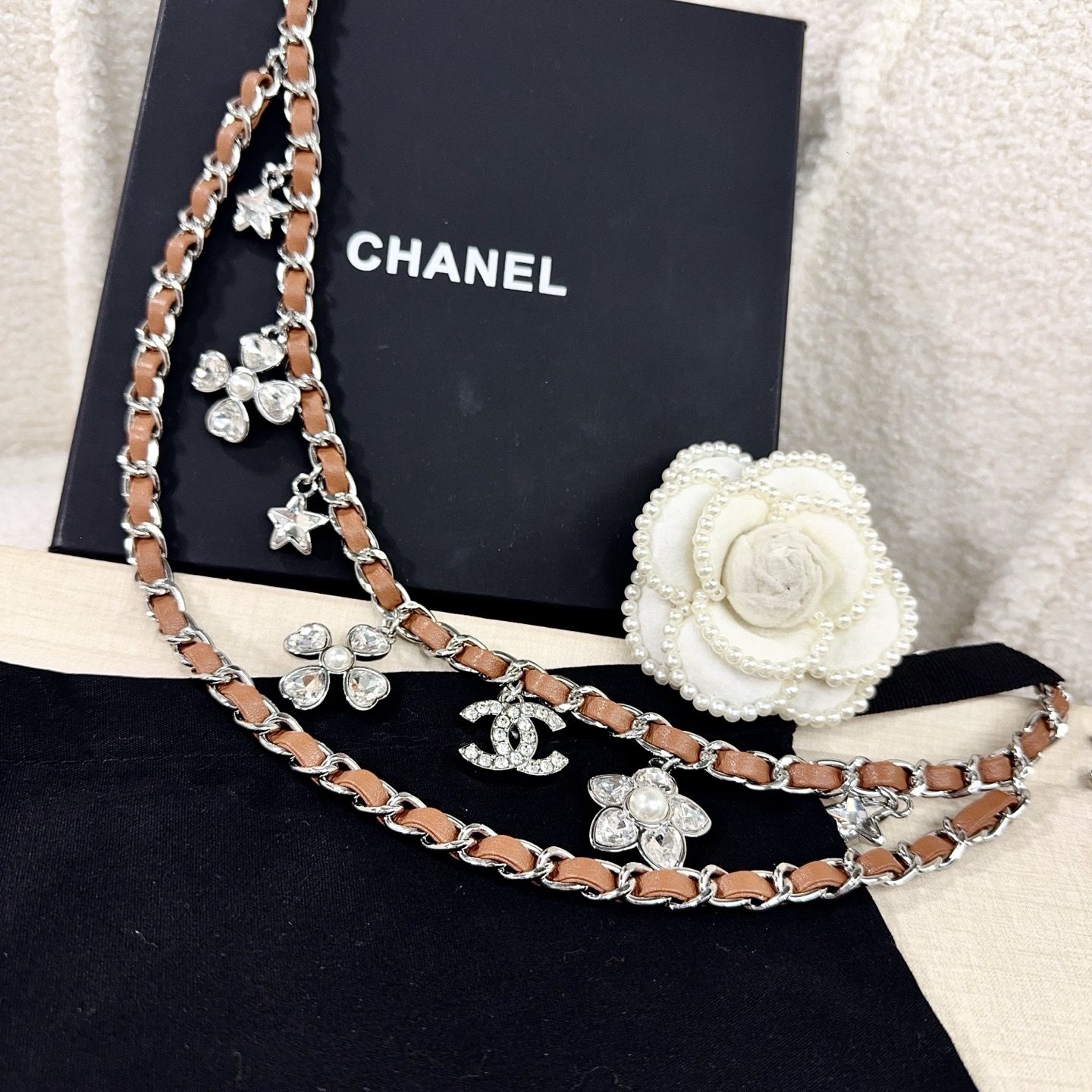 💥💥💥CHANEL 香奈儿  镶钻小五金手工编皮腰链，优雅气质，时尚品味🌹，长度：均码，