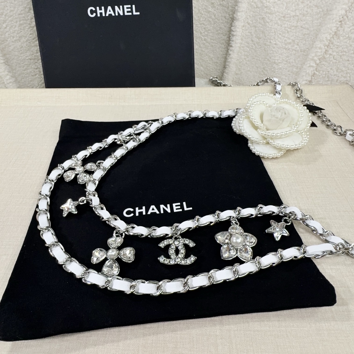 💥💥💥CHANEL 香奈儿  镶钻小五金手工编皮腰链，优雅气质，时尚品味🌹，长度：均码，