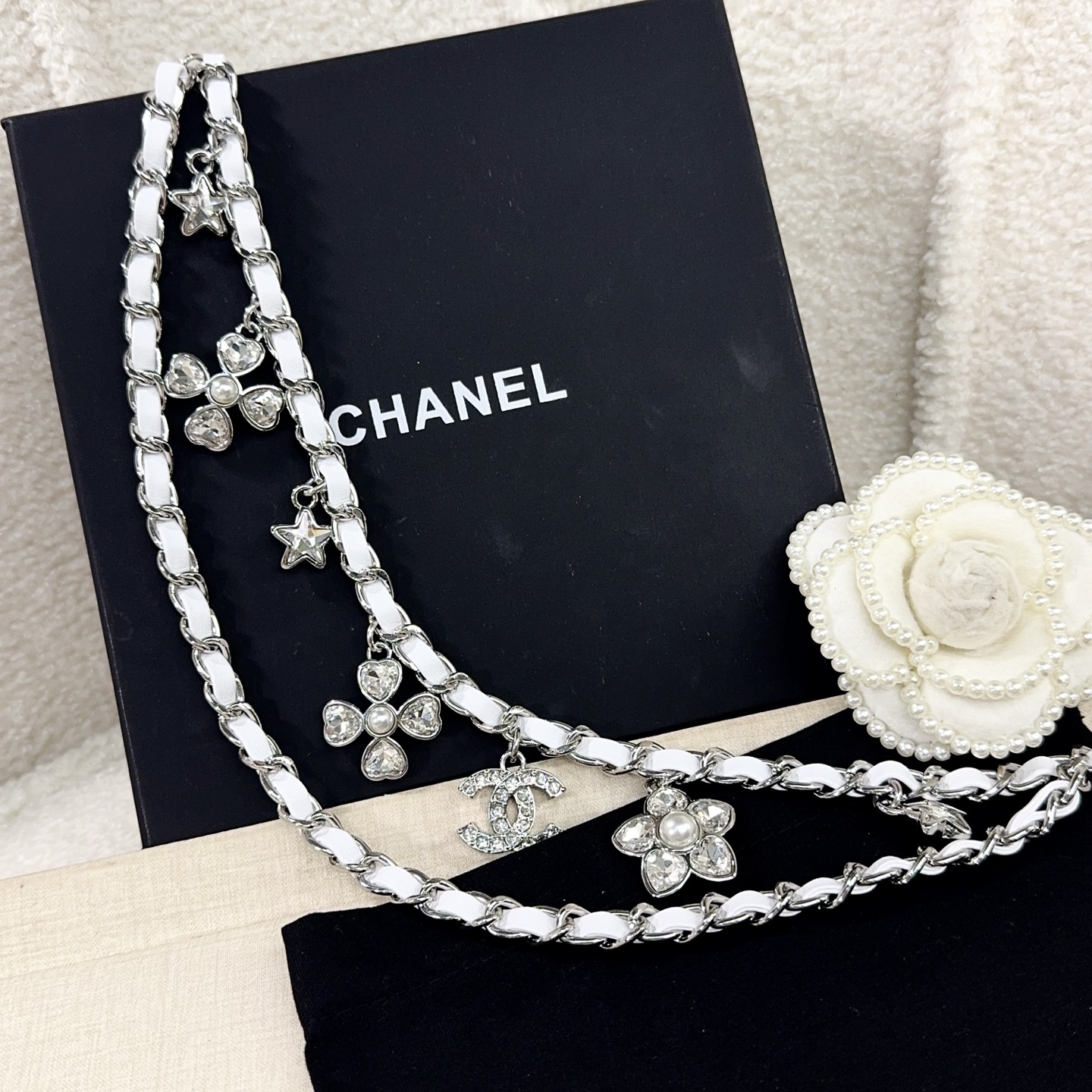 💥💥💥CHANEL 香奈儿  镶钻小五金手工编皮腰链，优雅气质，时尚品味🌹，长度：均码，