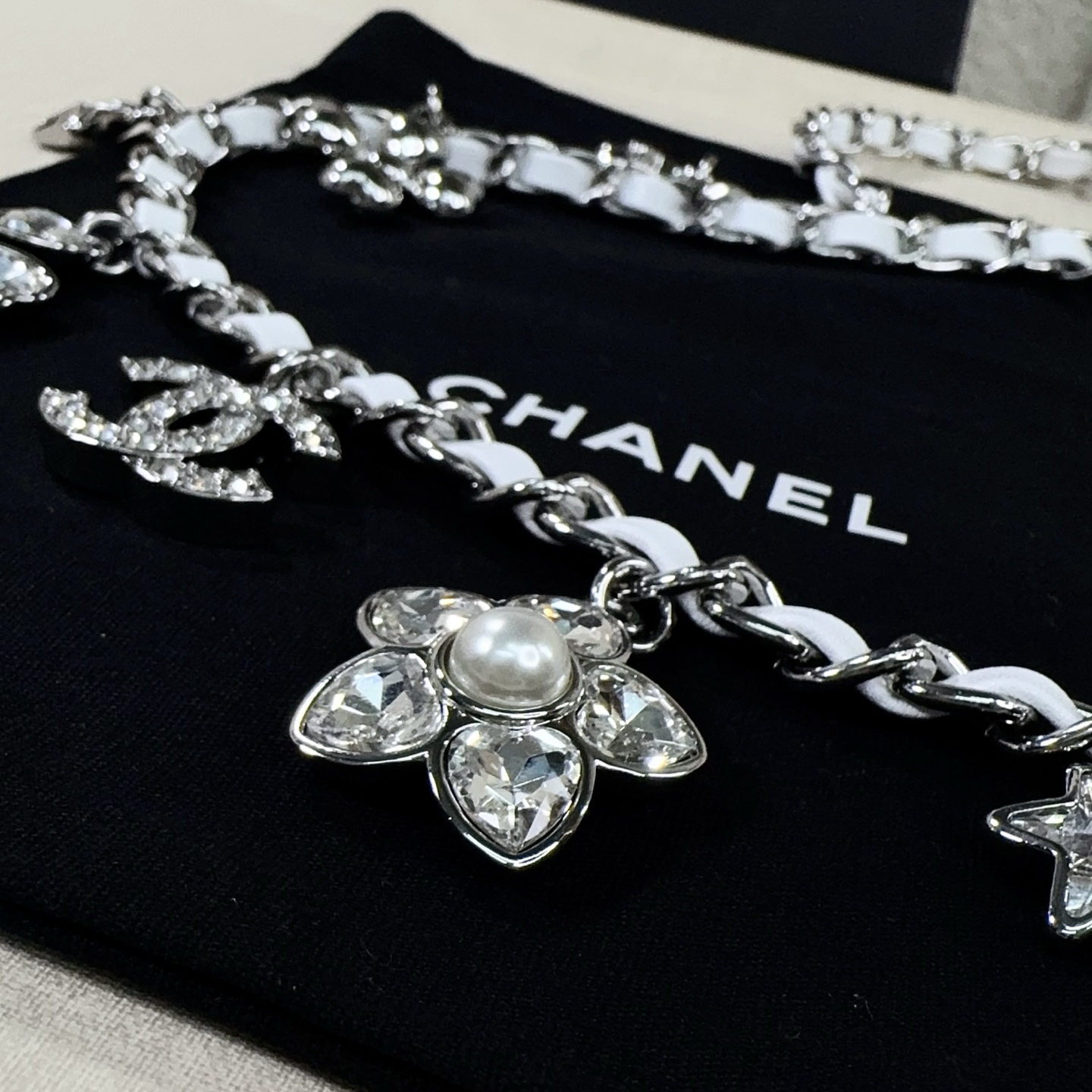 💥💥💥CHANEL 香奈儿  镶钻小五金手工编皮腰链，优雅气质，时尚品味🌹，长度：均码，