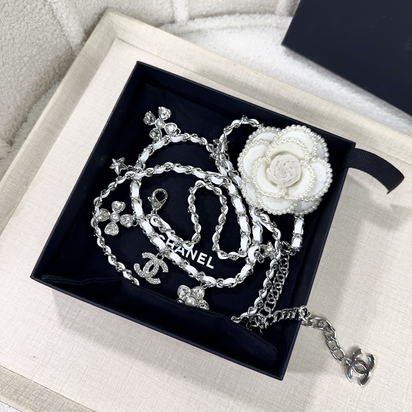 💥💥💥CHANEL 香奈儿  镶钻小五金手工编皮腰链，优雅气质，时尚品味🌹，长度：均码，