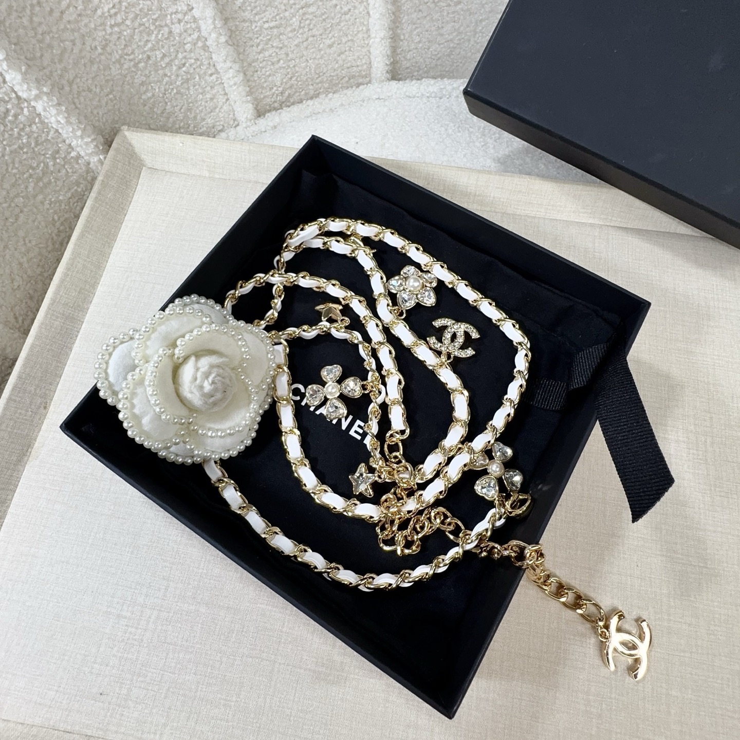 💥💥💥CHANEL 香奈儿  镶钻小五金手工编皮腰链，优雅气质，时尚品味🌹，长度：均码，