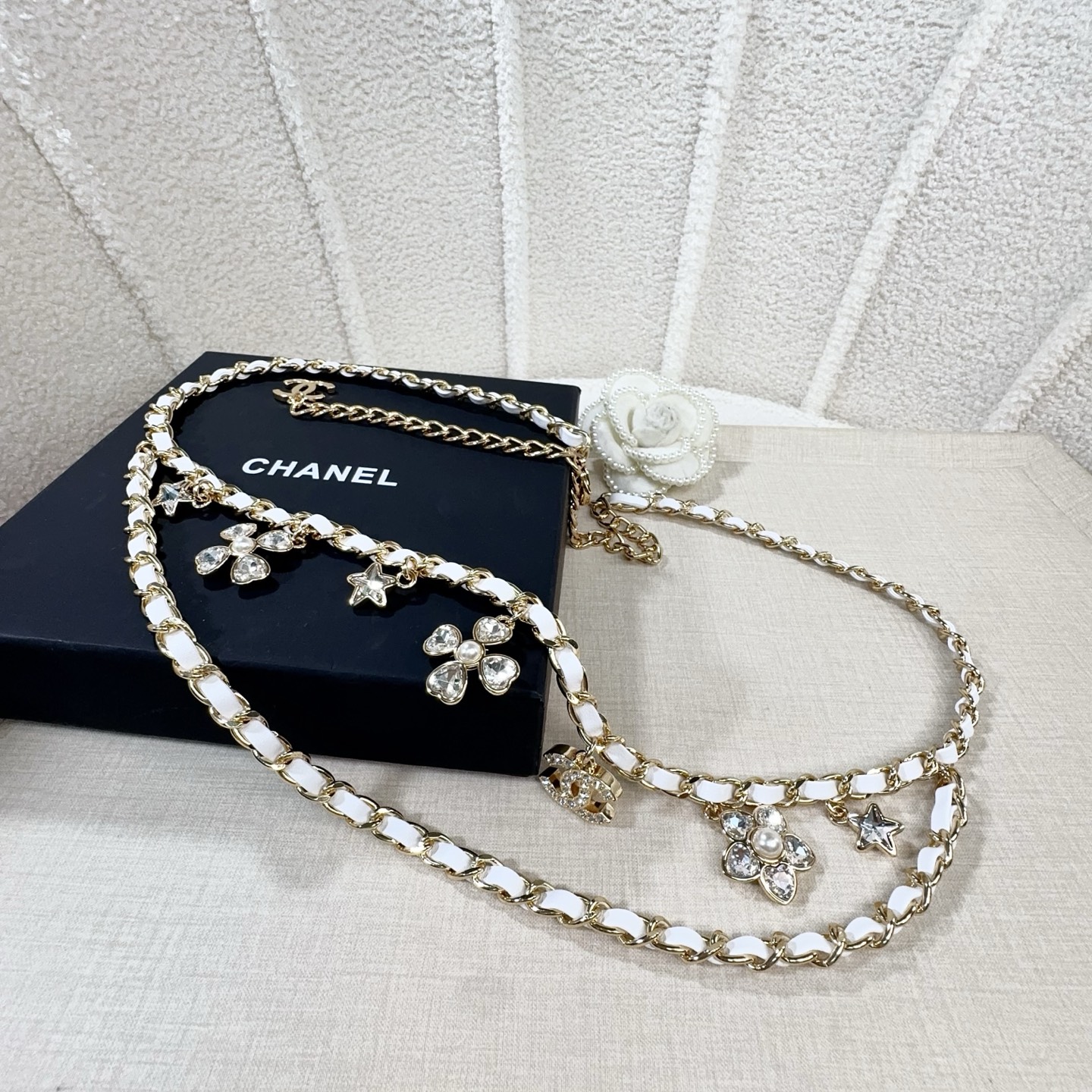 💥💥💥CHANEL 香奈儿  镶钻小五金手工编皮腰链，优雅气质，时尚品味🌹，长度：均码，