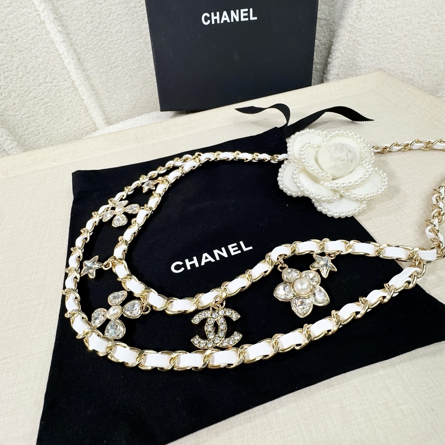 💥💥💥CHANEL 香奈儿  镶钻小五金手工编皮腰链，优雅气质，时尚品味🌹，长度：均码，