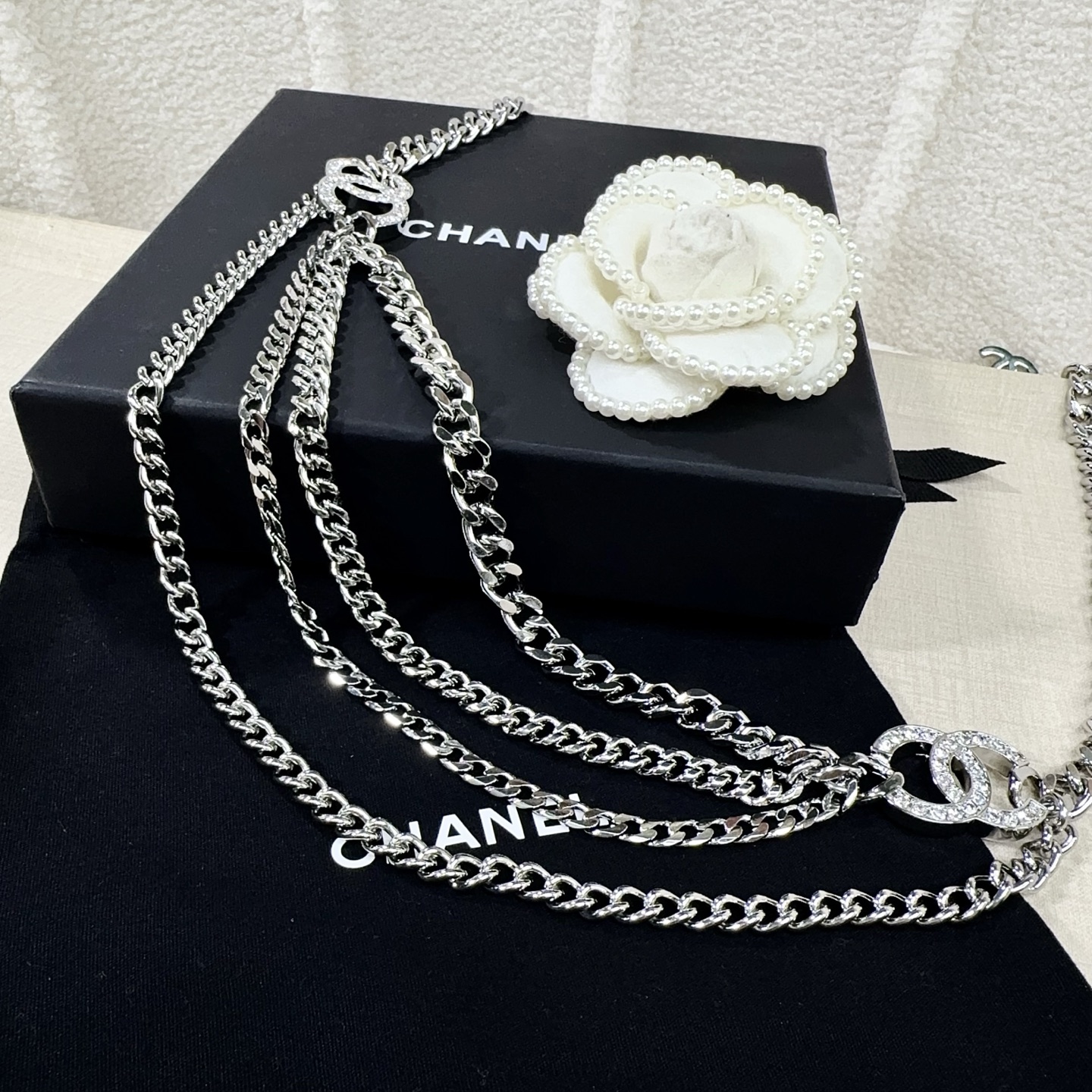 💥💥💥CHANEL 香奈儿、链条搭配镶钻小五金腰链、经典优雅、时尚百搭，长度：均码，