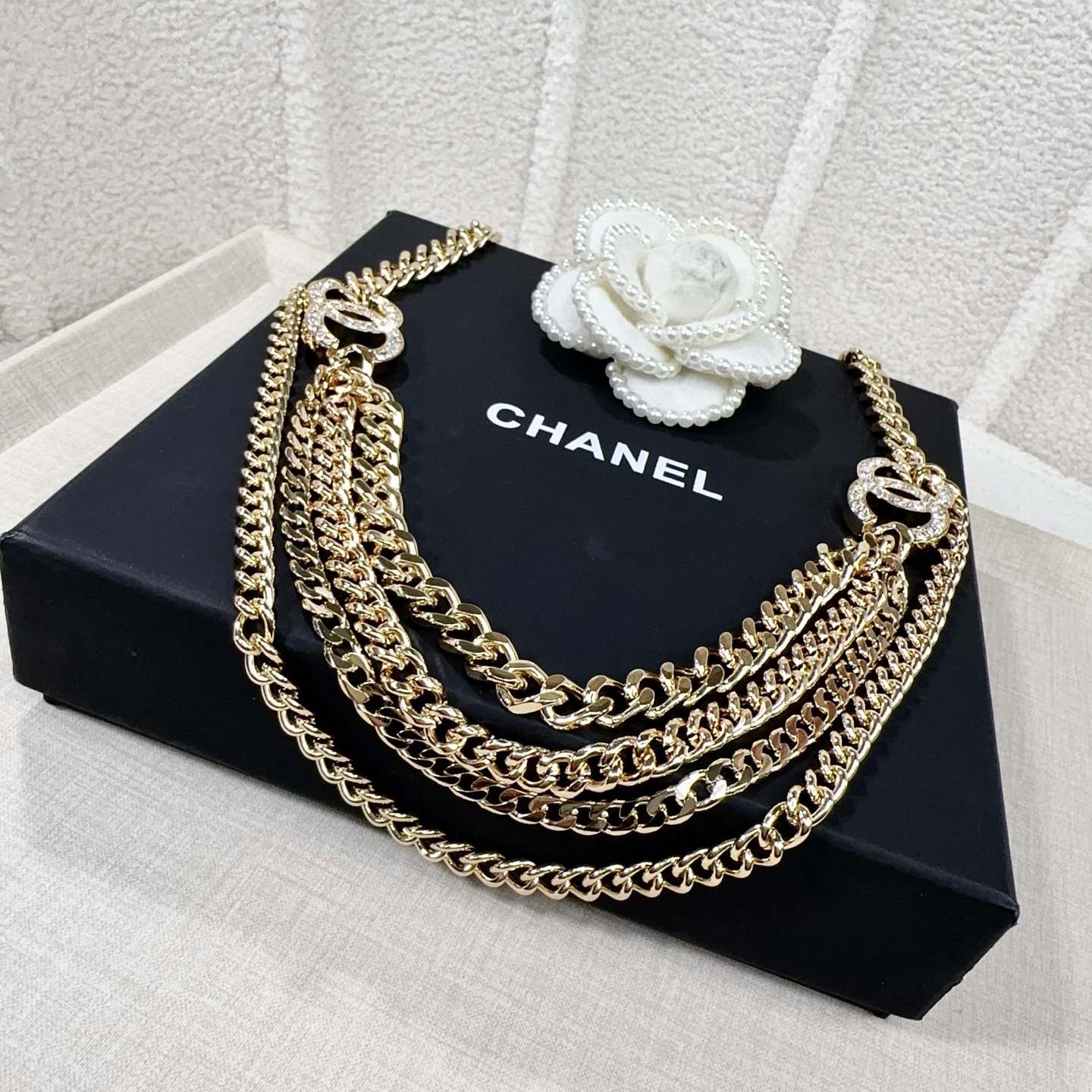 💥💥💥CHANEL 香奈儿、链条搭配镶钻小五金腰链、经典优雅、时尚百搭，长度：均码，