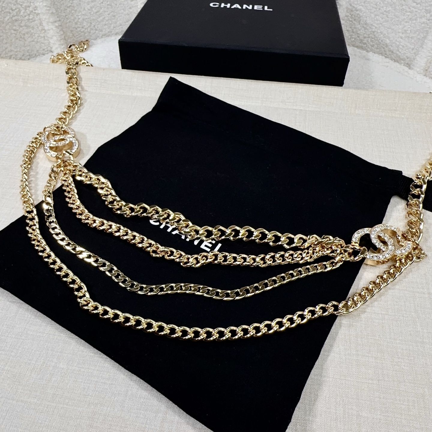 💥💥💥CHANEL 香奈儿、链条搭配镶钻小五金腰链、经典优雅、时尚百搭，长度：均码，