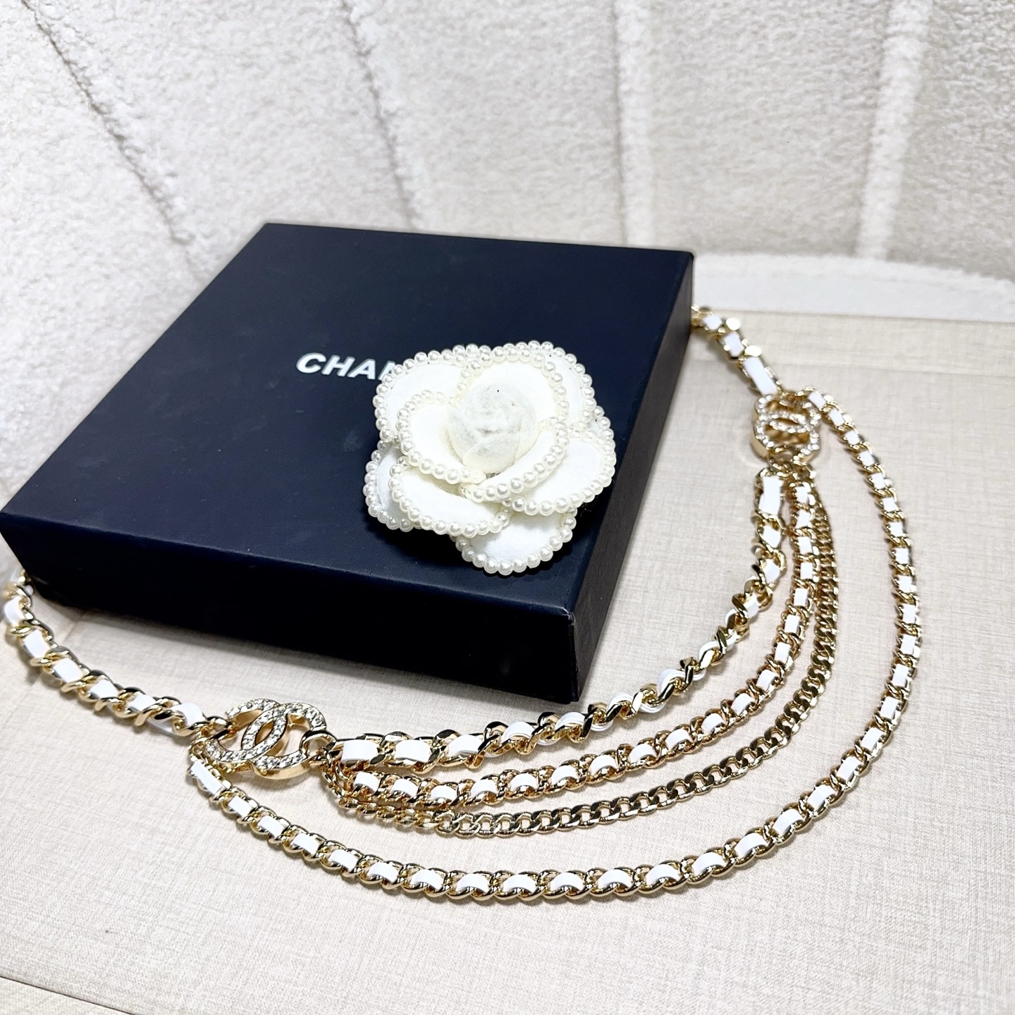 💥💥💥CHANEL 香奈儿、镶钻小五金搭配编织皮腰链、经典优雅、时尚百搭，长度：均码，