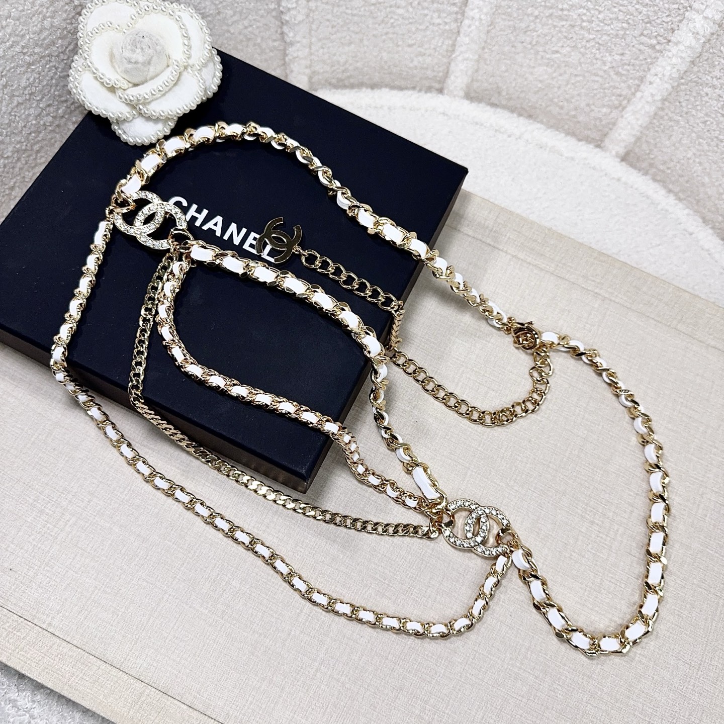 💥💥💥CHANEL 香奈儿、镶钻小五金搭配编织皮腰链、经典优雅、时尚百搭，长度：均码，