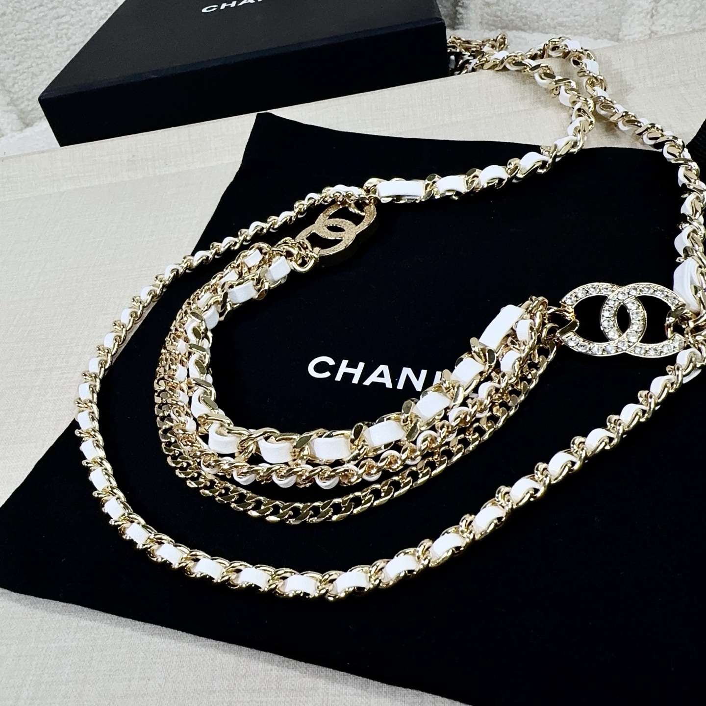 💥💥💥CHANEL 香奈儿、镶钻小五金搭配编织皮腰链、经典优雅、时尚百搭，长度：均码，