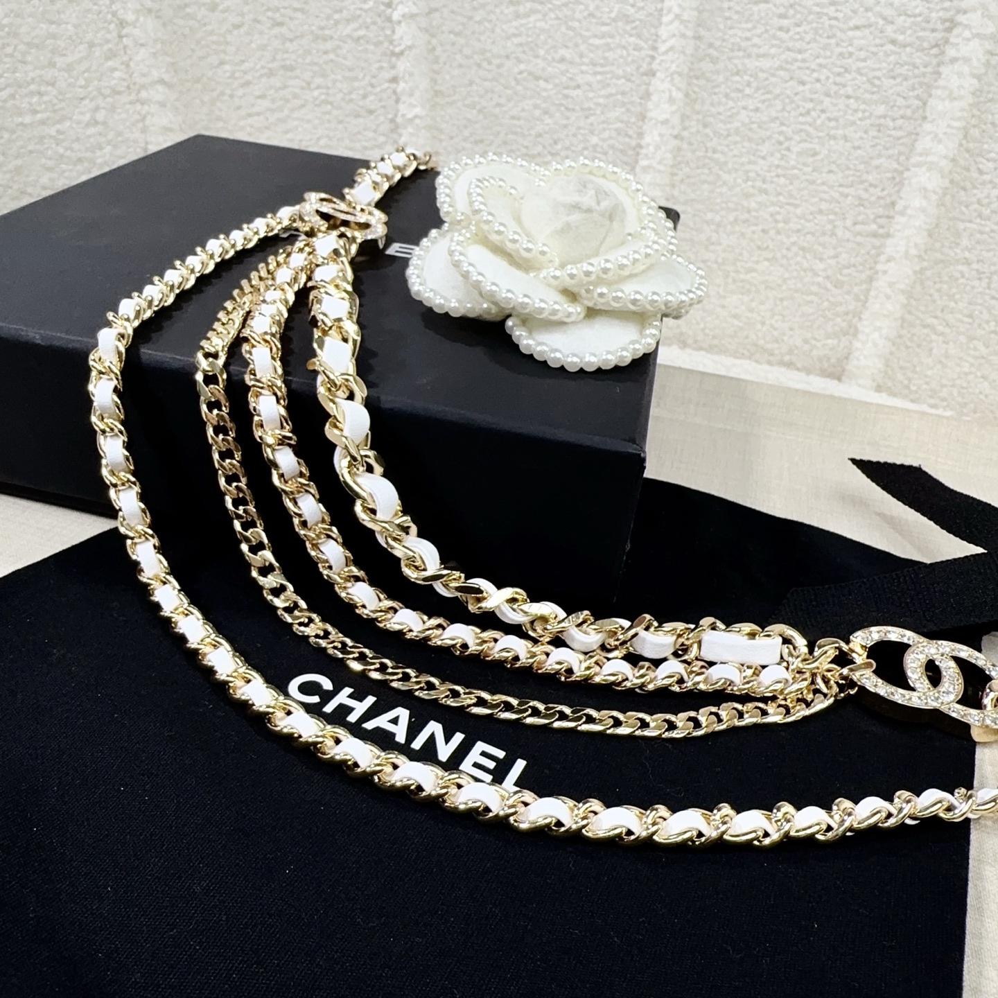💥💥💥CHANEL 香奈儿、镶钻小五金搭配编织皮腰链、经典优雅、时尚百搭，长度：均码，