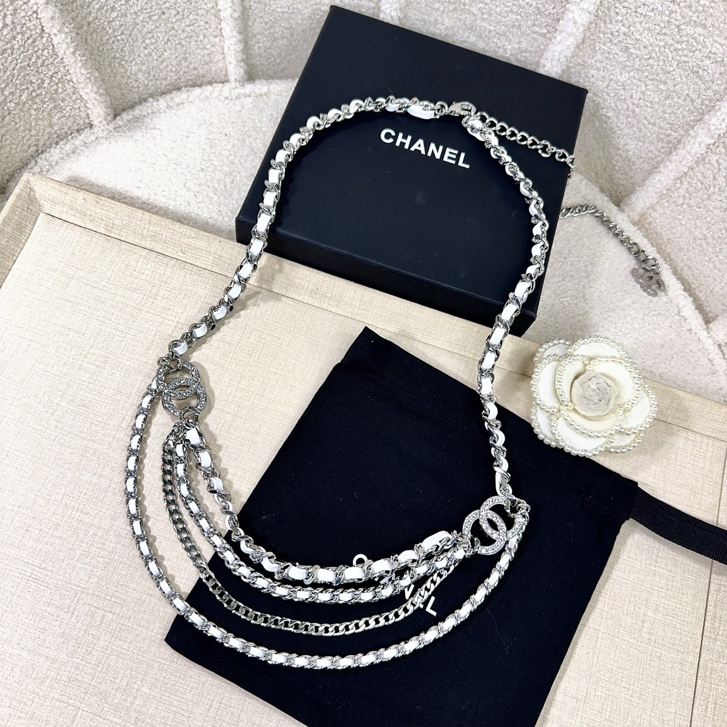 💥💥💥CHANEL 香奈儿、镶钻小五金搭配编织皮腰链、经典优雅、时尚百搭，长度：均码，