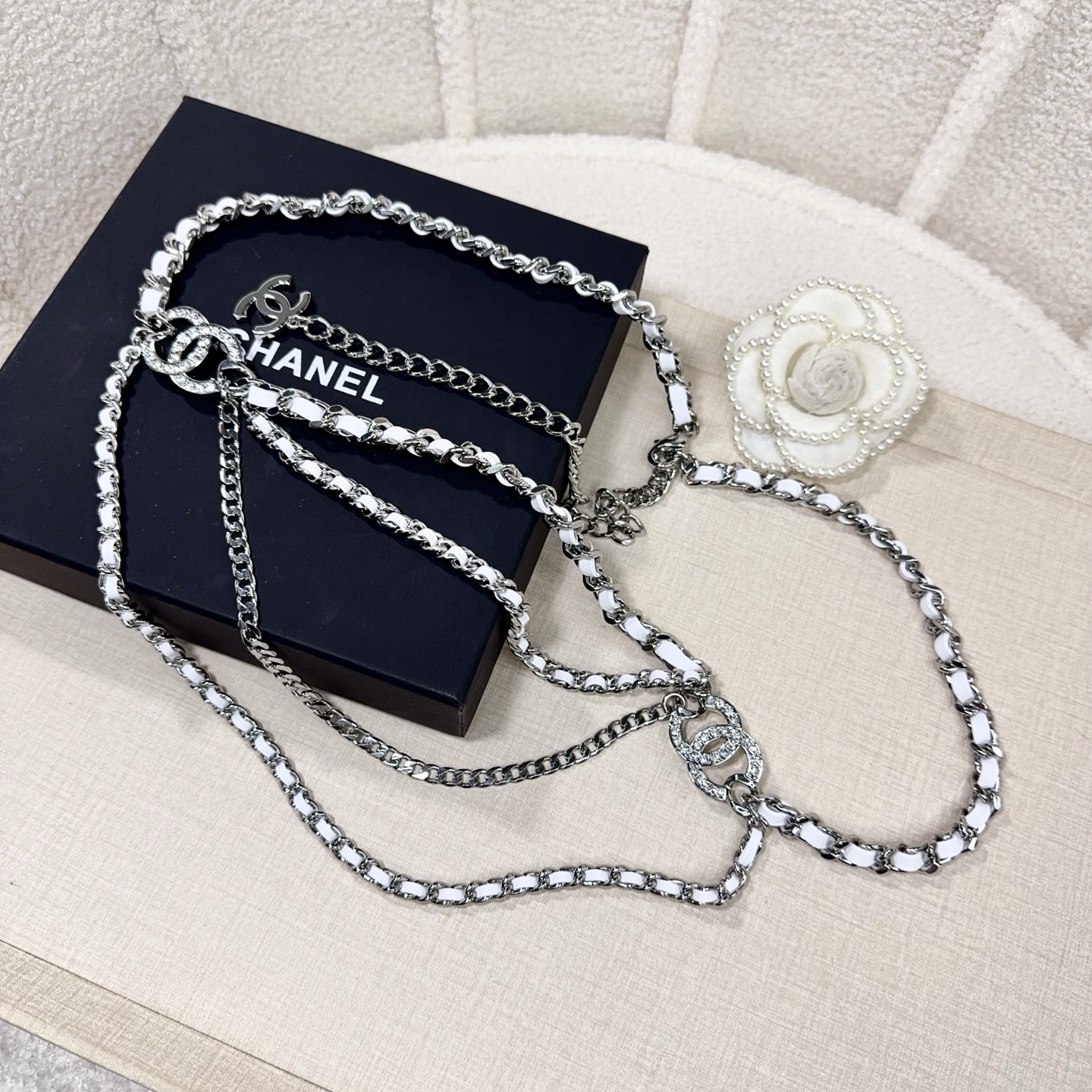 💥💥💥CHANEL 香奈儿、镶钻小五金搭配编织皮腰链、经典优雅、时尚百搭，长度：均码，