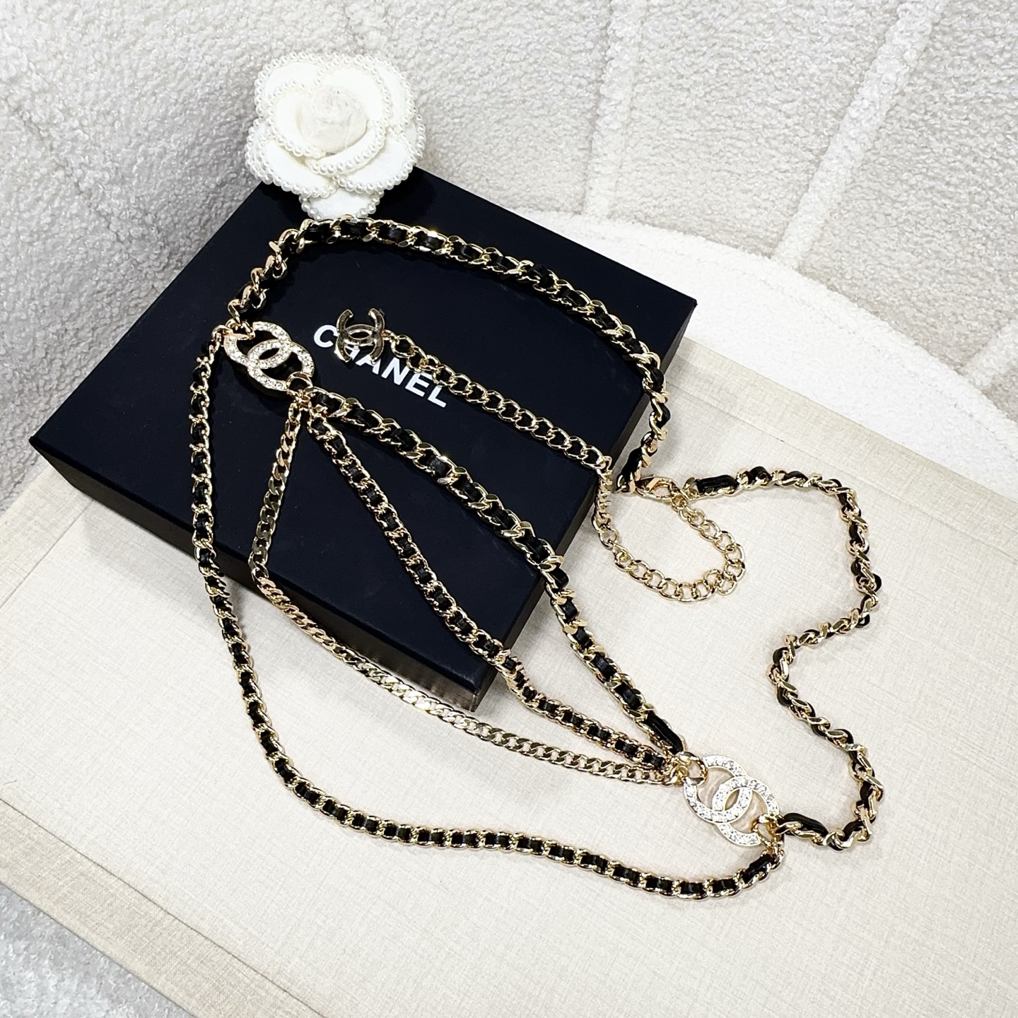 💥💥💥CHANEL 香奈儿、镶钻小五金搭配编织皮腰链、经典优雅、时尚百搭，长度：均码，