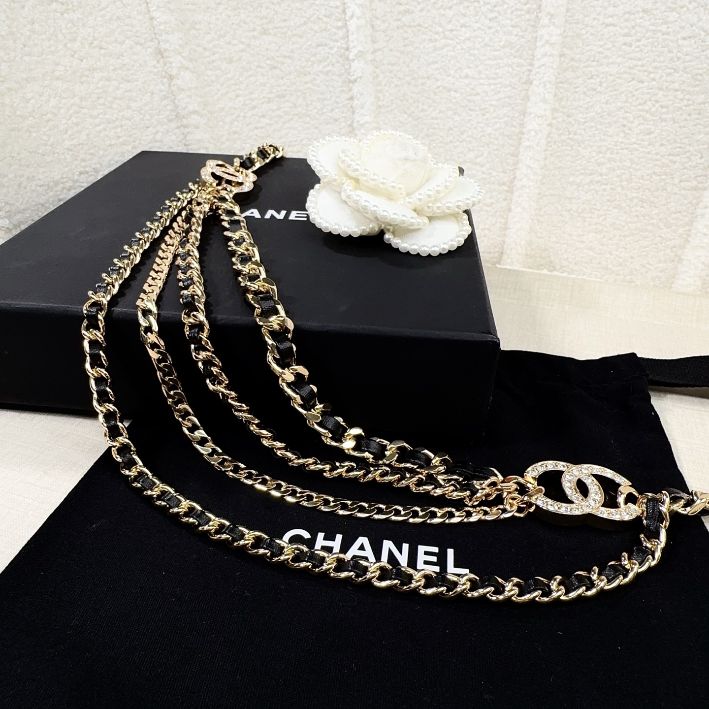 💥💥💥CHANEL 香奈儿、镶钻小五金搭配编织皮腰链、经典优雅、时尚百搭，长度：均码，