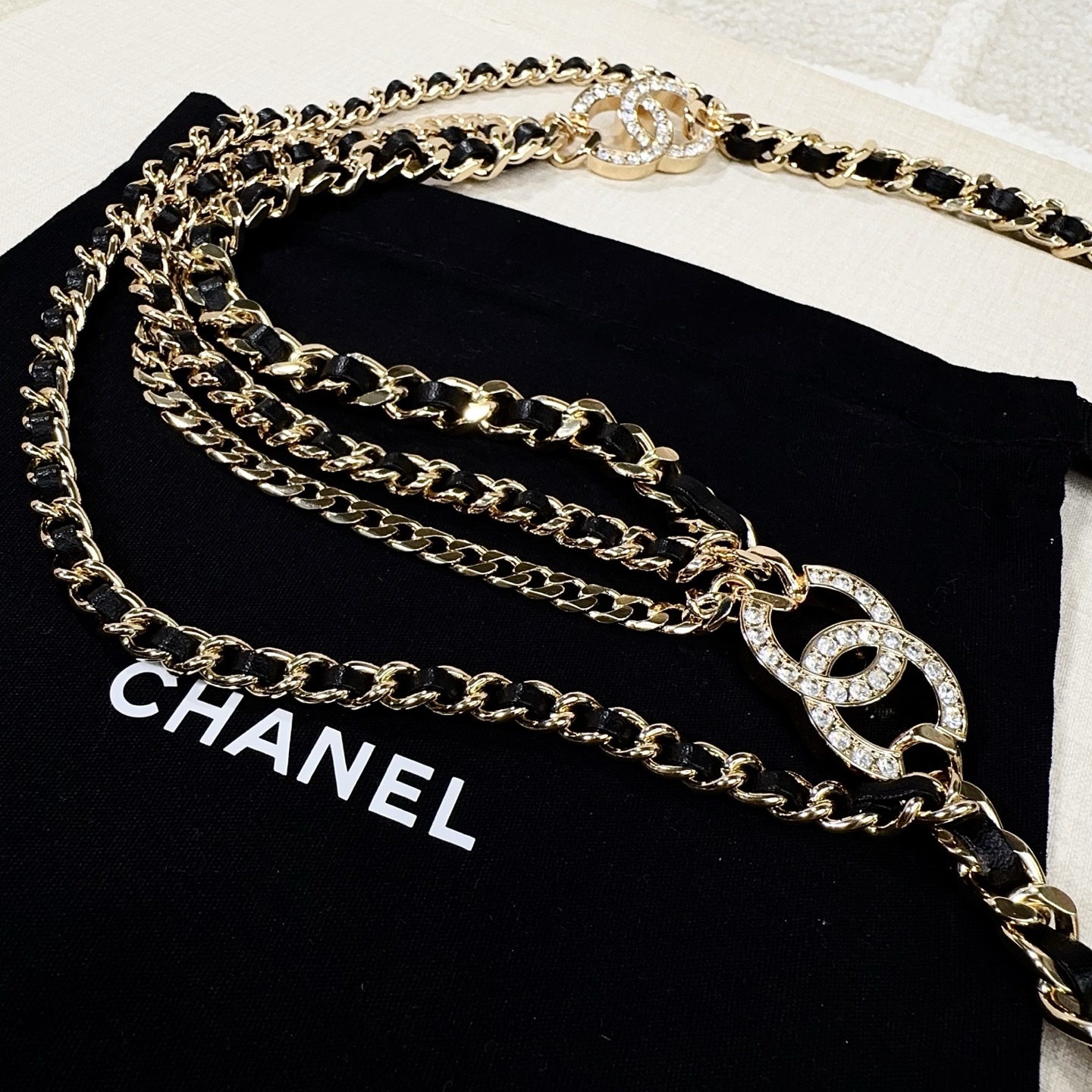 💥💥💥CHANEL 香奈儿、镶钻小五金搭配编织皮腰链、经典优雅、时尚百搭，长度：均码，