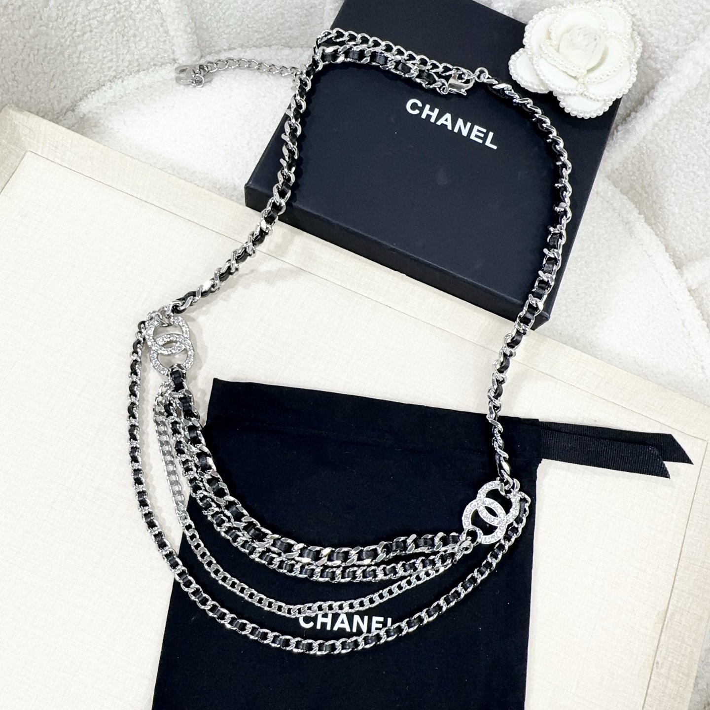 💥💥💥CHANEL 香奈儿、镶钻小五金搭配编织皮腰链、经典优雅、时尚百搭，长度：均码，