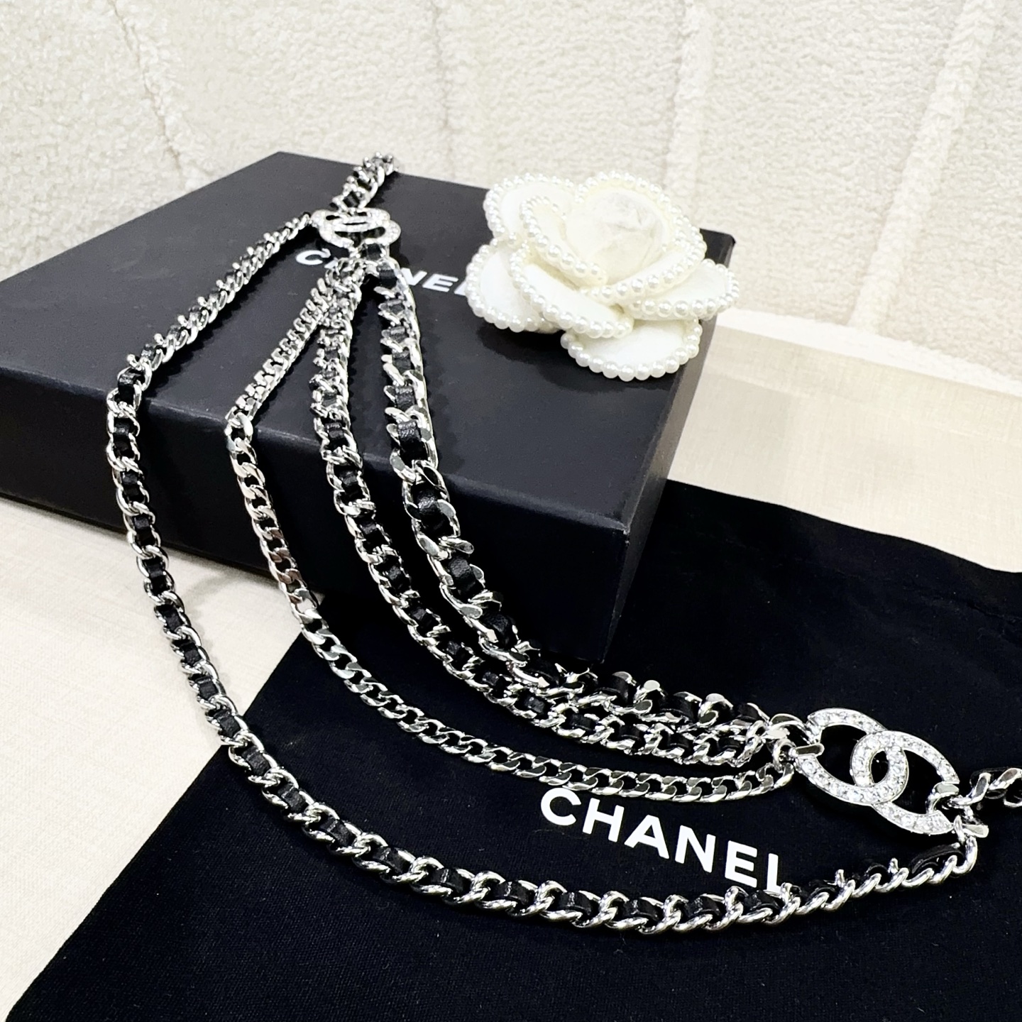 💥💥💥CHANEL 香奈儿、镶钻小五金搭配编织皮腰链、经典优雅、时尚百搭，长度：均码，
