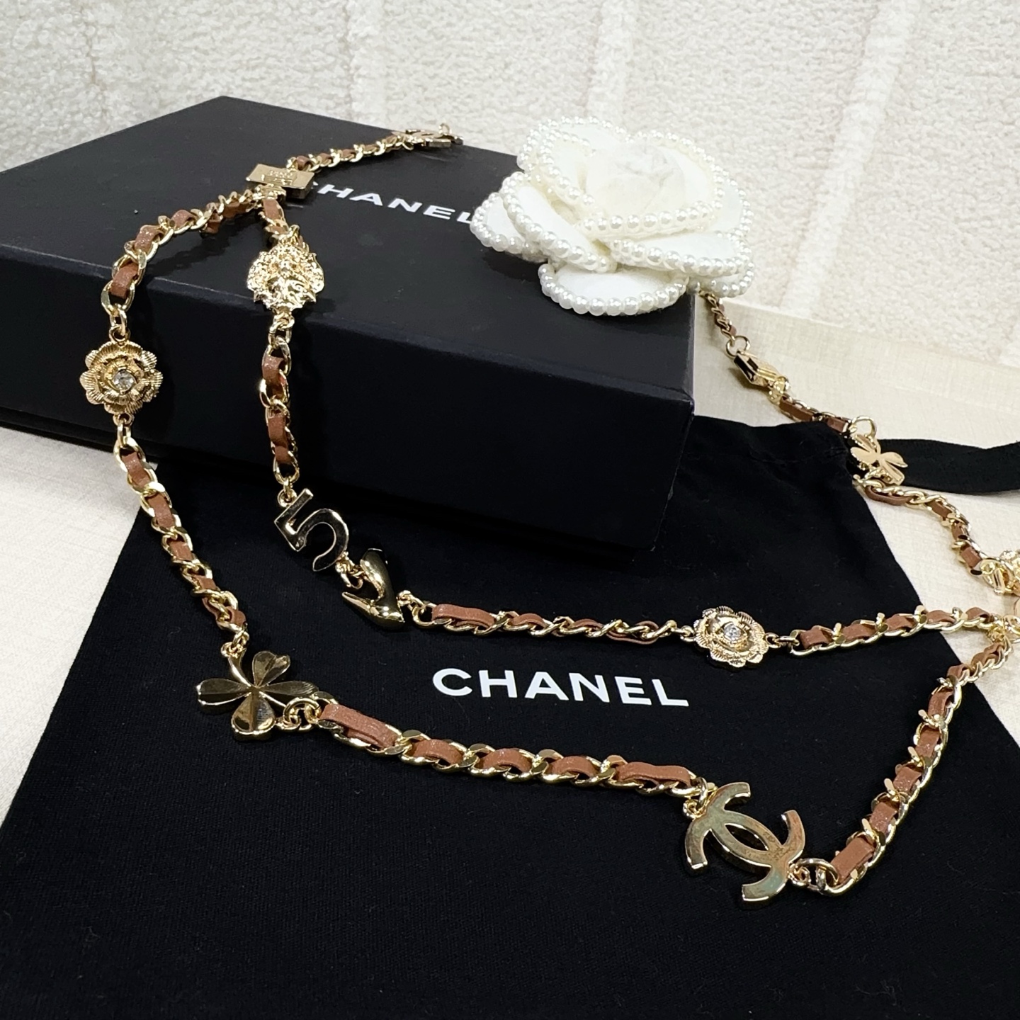 💥💥💥CHANEL 香奈儿  精品小五金手工编皮腰链，优雅气质，时尚品味🌹，长度：均码，