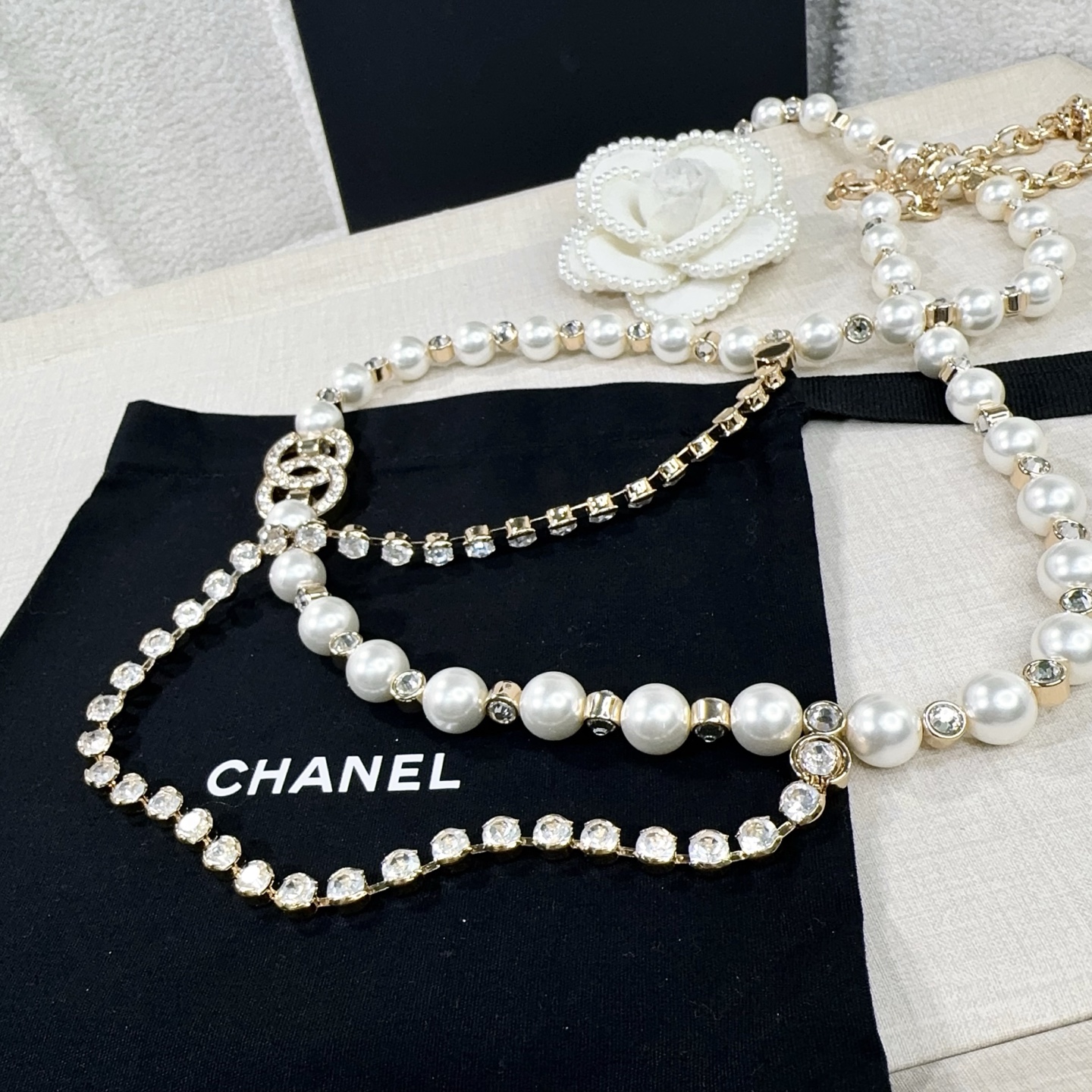 💥💥💥CHANEL 香奈儿  珍珠搭水钻纯铜腰链，优雅气质，时尚品味🌹，长度：均码，
