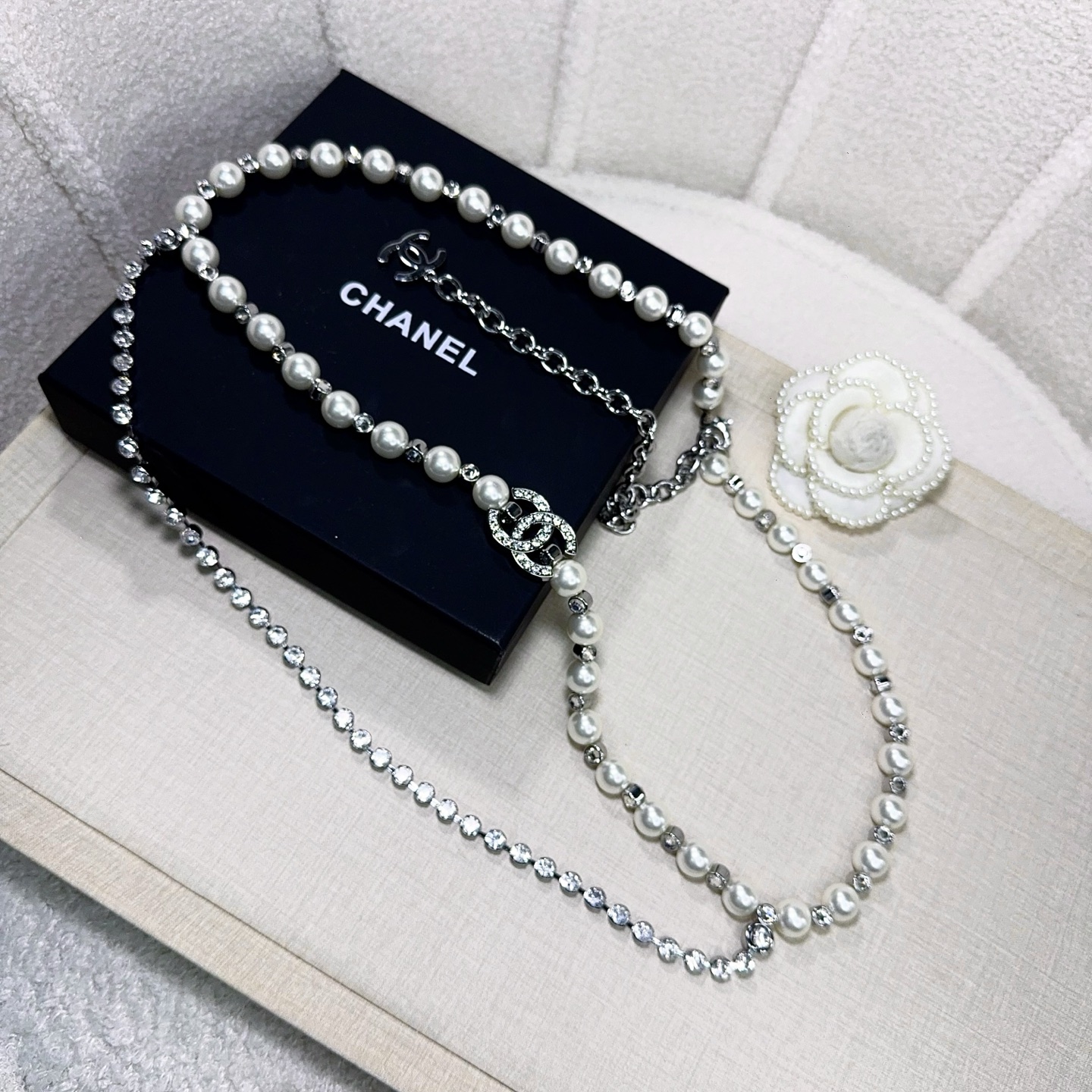 💥💥💥CHANEL 香奈儿  珍珠搭水钻纯铜腰链，优雅气质，时尚品味🌹，长度：均码，