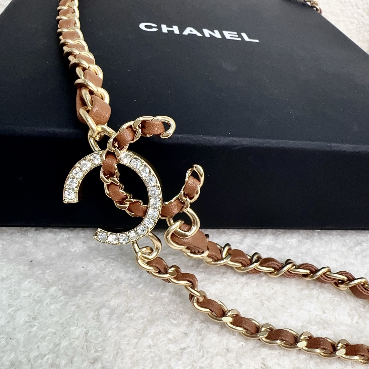 💥💥💥CHANEL 香奈儿  镶钻手工编皮腰链，优雅气质，时尚品味🌹🌹🌹，长度：均码，