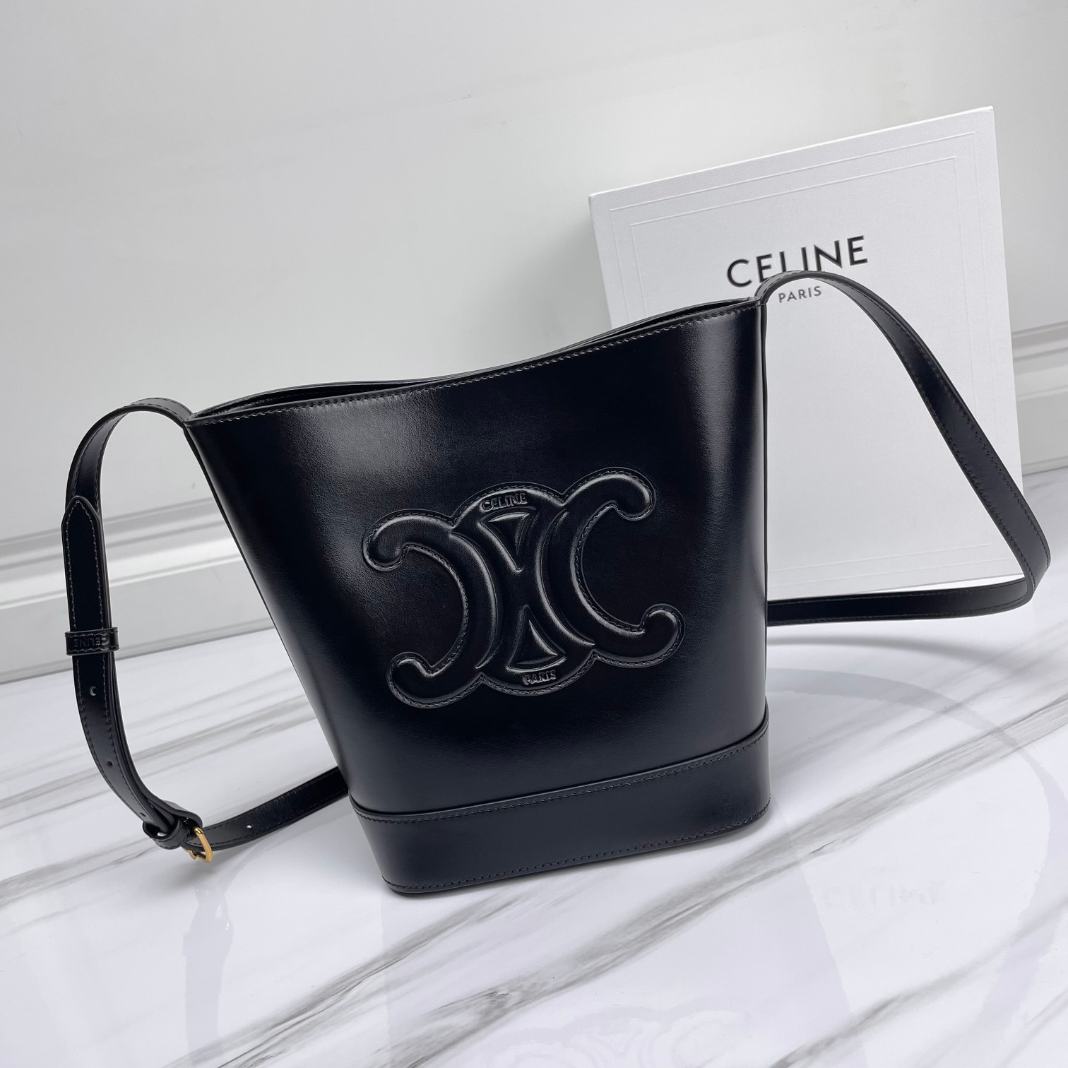 Chanel Black Calfskin Jumbo Classic Flap Shoulder Bag 151440