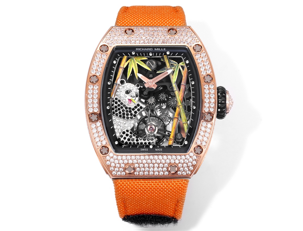 NO:741780,RM 'RICHARD MILLE Richard Mille RM26-01 National Treasure Giant Panda Inlaid Full Diamond Tourbillon Watch The giant panda represents innocence and friendliness. It is a cute animal loved by people and is regarded as a symbol of peace. As a symbol of the Chinese nation, the giant panda is recognized as a 'national treasure' and an ambassador of endangered species around the world. Richard Mille/RichardMille This watch is available in limited edition. The giant panda is carved from 18K white gold.  And integrated into the tourbillon, the whole body is paved with diamonds and black sapphires. It sits in a natural bamboo forest habitat, and the bamboo leaves and bamboo body are hand-carved and painted with gold. The fusion between high-end watchmaking and high-end jewelry creates imaginative artistic results and will bring joy to those who have been lucky enough to see giant pandas in the wild.  The complex and difficult line or angle design of the barrel watch case has been tested countless times during processing and production, which brings huge challenges to the production. Its bezel, middle case and bottom cover are all made of stainless steel and inlaid with titanium alloy screws to achieve a perfect harmony between the surface and the internal depth. The double hollow bottom plate allows the movement to be displayed from all angles. The entire shell is inlaid with sparkling diamond true flywheel mechanical watches,,,gold19860909RM「RICHARD MILLE  理查德 米勒 RM26-01 国宝大熊猫 镶嵌全钻陀飞轮腕表 大熊猫代表着纯真与友善,是备受人们喜爱的一种可爱动物,又被视为和平的象征.大熊猫作为中华民族的象征,是公认的“国宝”,同时也是全球濒危物种的大使. 理查米尔/RichardMille 此腕表限量发售.大熊猫采用18K白金精雕而成, 并融入陀飞轮当中,全身铺镶美钻和黑色蓝宝石.它坐在自然的竹林栖息地里,竹叶和竹身采用黄金手工雕刻、绘制而成.高级制表和高级珠宝之间的融合,缔造富有想象力的艺术成果,并将带给那些曾有幸在野外欣赏到大熊猫的人以欣喜. 酒桶表壳复杂高难度线条或角度设计,在加工制作时经过无数次测试,给制作带来巨大的挑战,它的表圈、中层表壳和表底盖全部是用不锈钢材料通过钛合金螺丝镶嵌而成,实现表面与内部深度的完美调和,双镂空底板更使得机芯从各个角度得以展现.全壳身镶嵌闪闪发光的钻石真飞轮机械腕表,,,gold,Watch