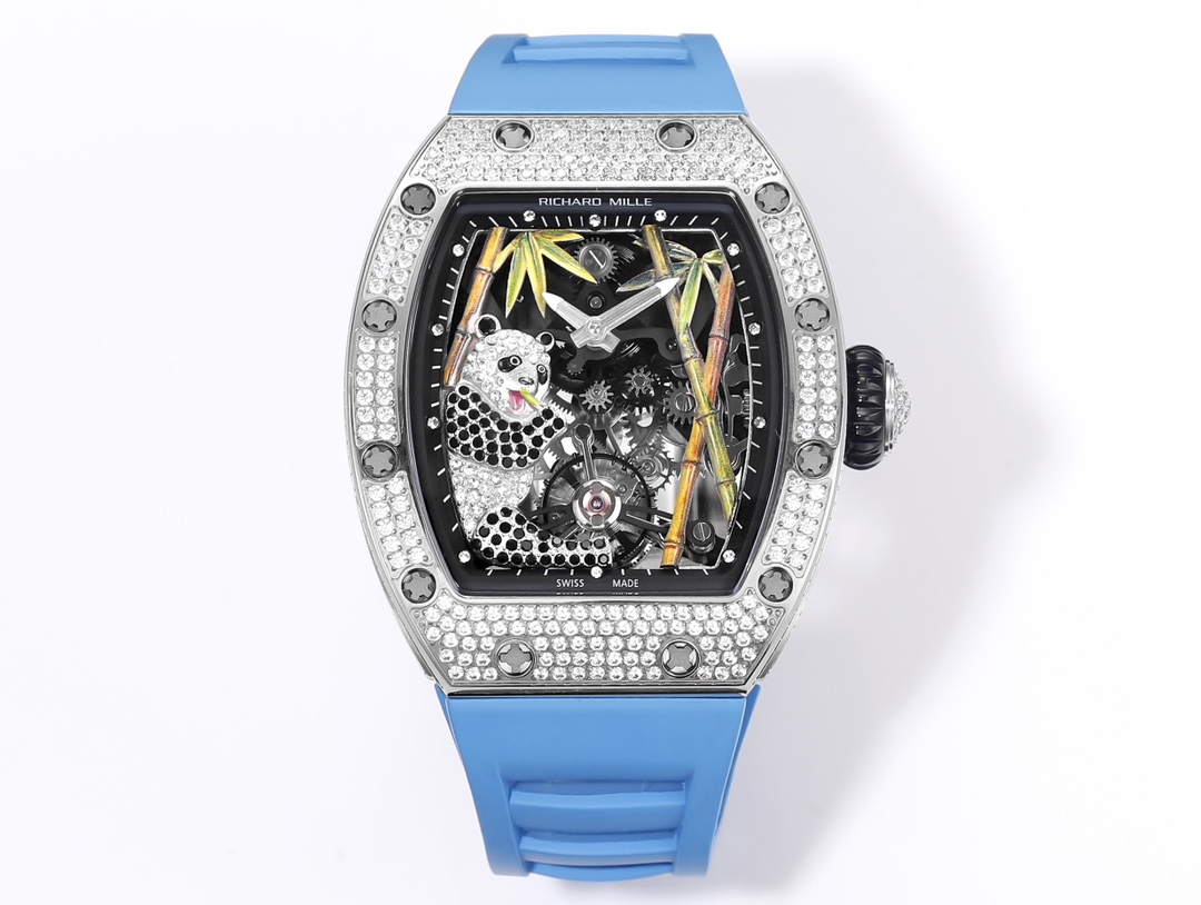 NO:741776,RM 'RICHARD MILLE Richard Mille RM26-01 National Treasure Giant Panda Inlaid Full Diamond Tourbillon Watch The giant panda represents innocence and friendliness. It is a cute animal loved by people and is regarded as a symbol of peace. As a symbol of the Chinese nation, the giant panda is recognized as a 'national treasure' and an ambassador of endangered species around the world. Richard Mille/RichardMille This watch is available in limited edition. The giant panda is carved from 18K white gold.  And integrated into the tourbillon, the whole body is paved with diamonds and black sapphires. It sits in a natural bamboo forest habitat, and the bamboo leaves and bamboo body are hand-carved and painted with gold. The fusion between high-end watchmaking and high-end jewelry creates imaginative artistic results and will bring joy to those who have been lucky enough to see giant pandas in the wild.  The complex and difficult line or angle design of the barrel watch case has been tested countless times during processing and production, which brings huge challenges to the production. Its bezel, middle case and bottom cover are all made of stainless steel and inlaid with titanium alloy screws to achieve a perfect harmony between the surface and the internal depth. The double hollow bottom plate allows the movement to be displayed from all angles. The entire shell is inlaid with sparkling diamond true flywheel mechanical watches,,,gold19860909RM「RICHARD MILLE  理查德 米勒 RM26-01 国宝大熊猫 镶嵌全钻陀飞轮腕表 大熊猫代表着纯真与友善,是备受人们喜爱的一种可爱动物,又被视为和平的象征.大熊猫作为中华民族的象征,是公认的“国宝”,同时也是全球濒危物种的大使. 理查米尔/RichardMille 此腕表限量发售.大熊猫采用18K白金精雕而成, 并融入陀飞轮当中,全身铺镶美钻和黑色蓝宝石.它坐在自然的竹林栖息地里,竹叶和竹身采用黄金手工雕刻、绘制而成.高级制表和高级珠宝之间的融合,缔造富有想象力的艺术成果,并将带给那些曾有幸在野外欣赏到大熊猫的人以欣喜. 酒桶表壳复杂高难度线条或角度设计,在加工制作时经过无数次测试,给制作带来巨大的挑战,它的表圈、中层表壳和表底盖全部是用不锈钢材料通过钛合金螺丝镶嵌而成,实现表面与内部深度的完美调和,双镂空底板更使得机芯从各个角度得以展现.全壳身镶嵌闪闪发光的钻石真飞轮机械腕表,,,gold,Watch