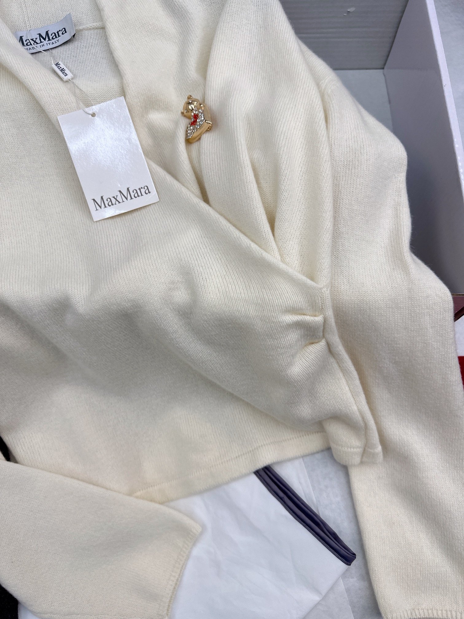 独家首发Max24Ss早春最新款名媛淑女气质针织打底衫V领收腰系列高颜值最日常的基础系列人手必备的百搭款