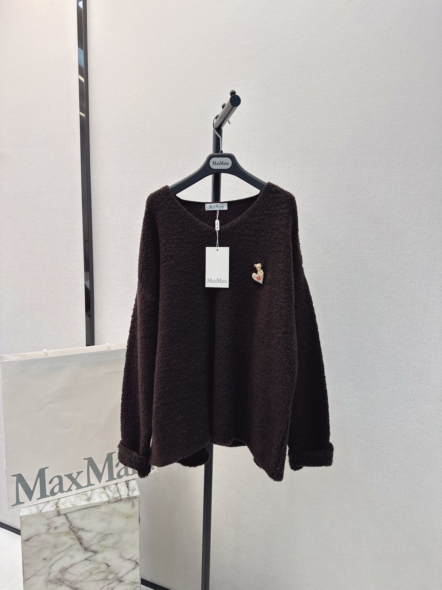 Max24Ss早春最新款氛围感慵懒围脖毛衣高级的毛圈纱线精织而成上身巨洋气宽松慵懒的版型上身时髦又好看慵