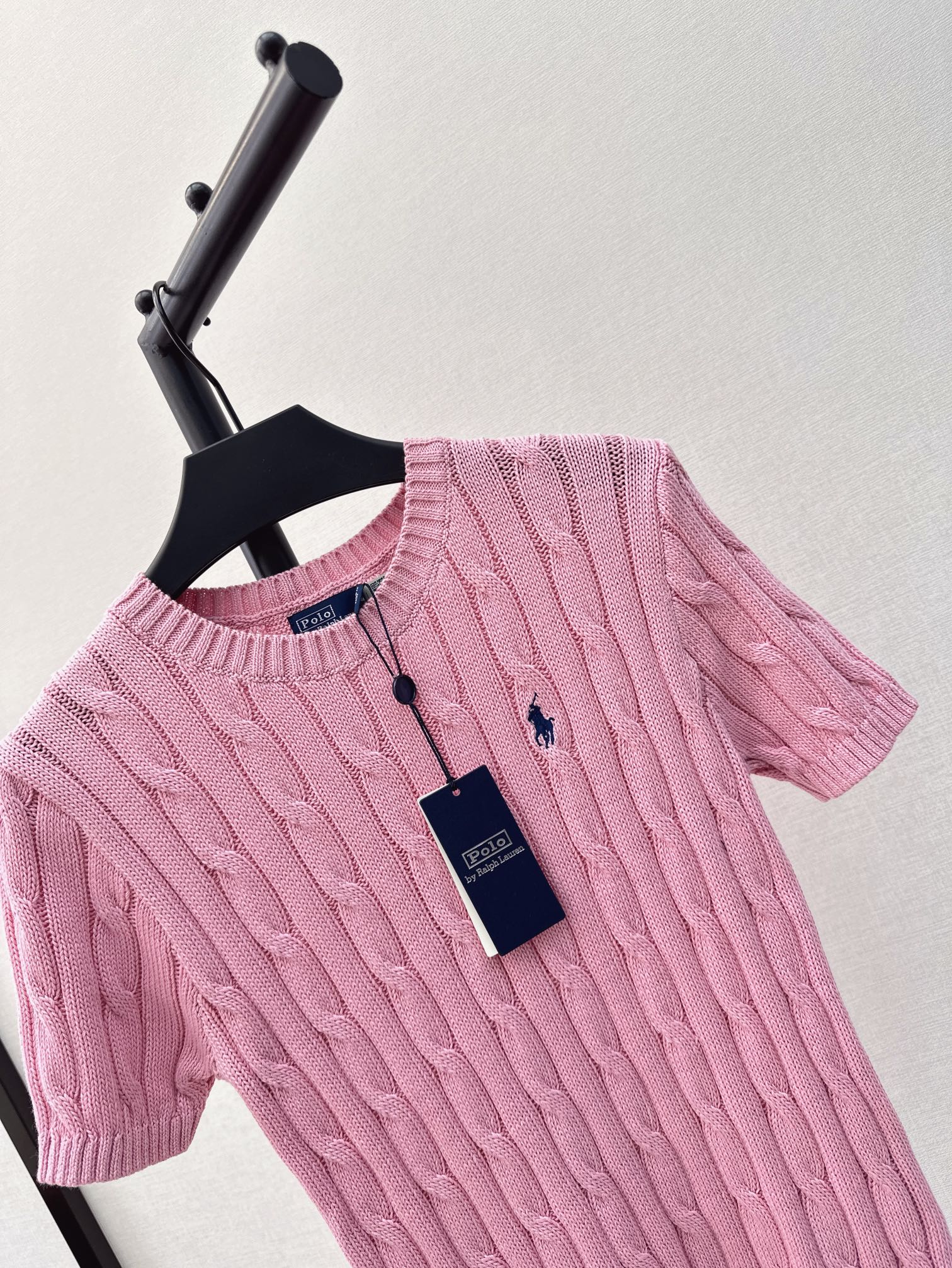 时髦单品24Ss春夏最新经典款polo针织衫日常必备的百搭款品质版型都是一流的修身版型打底单穿都OK！精