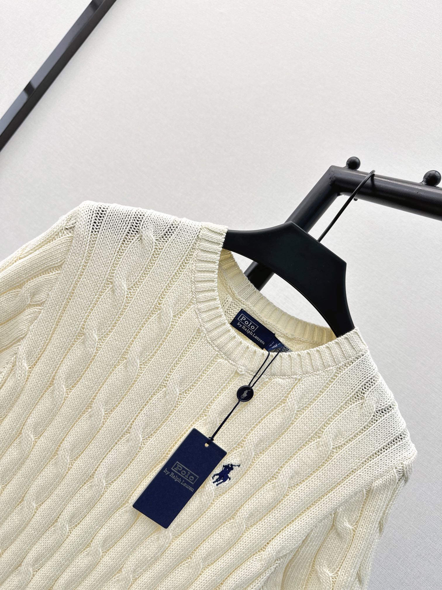 时髦单品24Ss春夏最新经典款polo针织衫日常必备的百搭款品质版型都是一流的修身版型打底单穿都OK！精