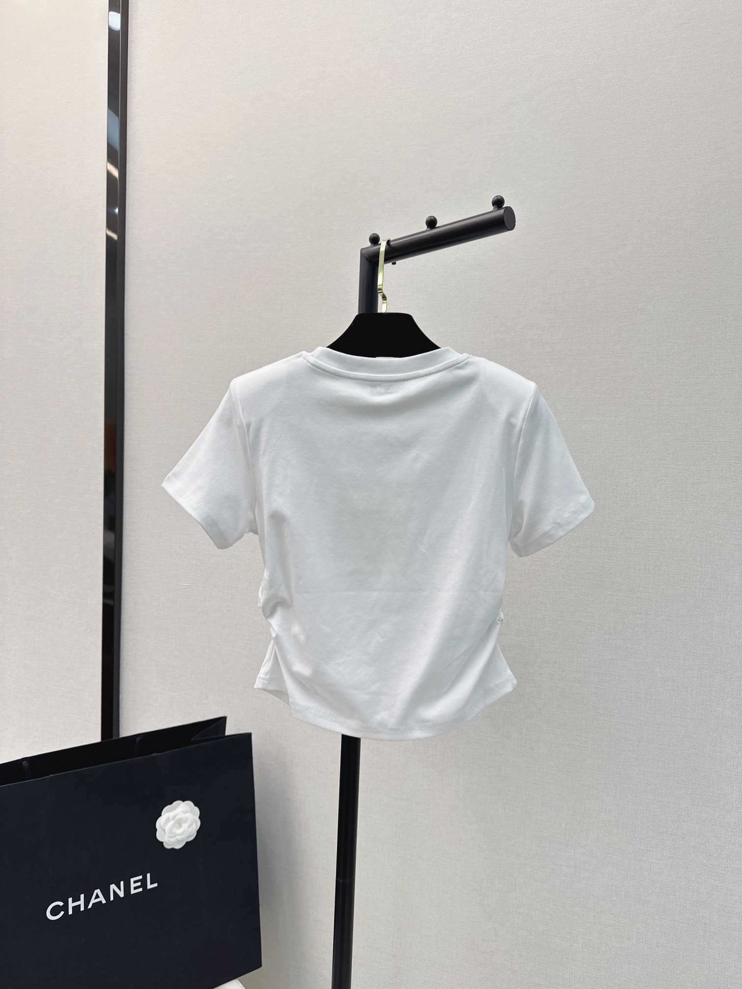 时髦单品C家24Ss春夏最新款Mini修身T恤轻松打造时髦感超吸睛的纯欲风单品️不会出错的简约款高弹修身