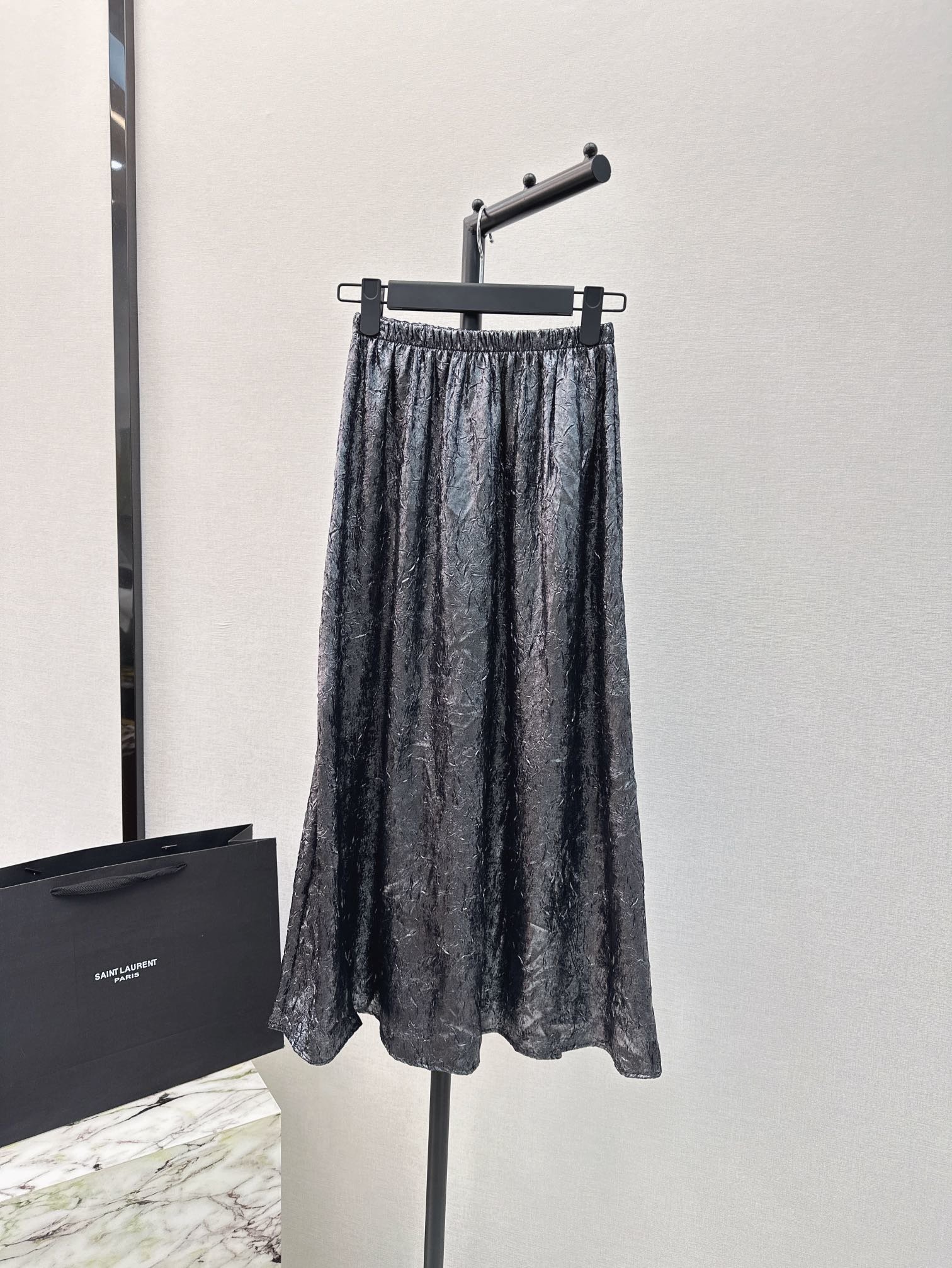 独家首发时髦小众设计24Ss春夏最新款科技褶皱面料松紧腰半裙时髦小精致的味道上身美的冒泡极简的高腰松紧版