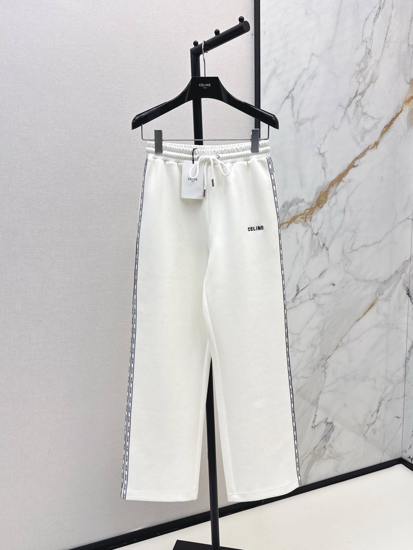 NO:297524,CE 25Ss———The latest style of early spring, the most essential straight pants for casual wear, good helpers for daily wear, various coats, sweaters, casual wear, a true casual style and fashionable feeling, the fabric is made of composite thickened fabric, warm online, two colors are available for sale in stock, hoodie, sweatshirts, jackets & coats, sweaters, alexander wang19860909CE 25Ss———早春最新款穿搭休闲必备直筒裤日常穿搭出街好帮手 各种外套卫衣毛衣随便搭 妥妥的休闲范和时髦感 面料采用复合加厚面料 保暖在线 两色现货发售sml,,hoodie,sweatshirts,jackets & coats,sweaters,alexander wang,Women's clothing