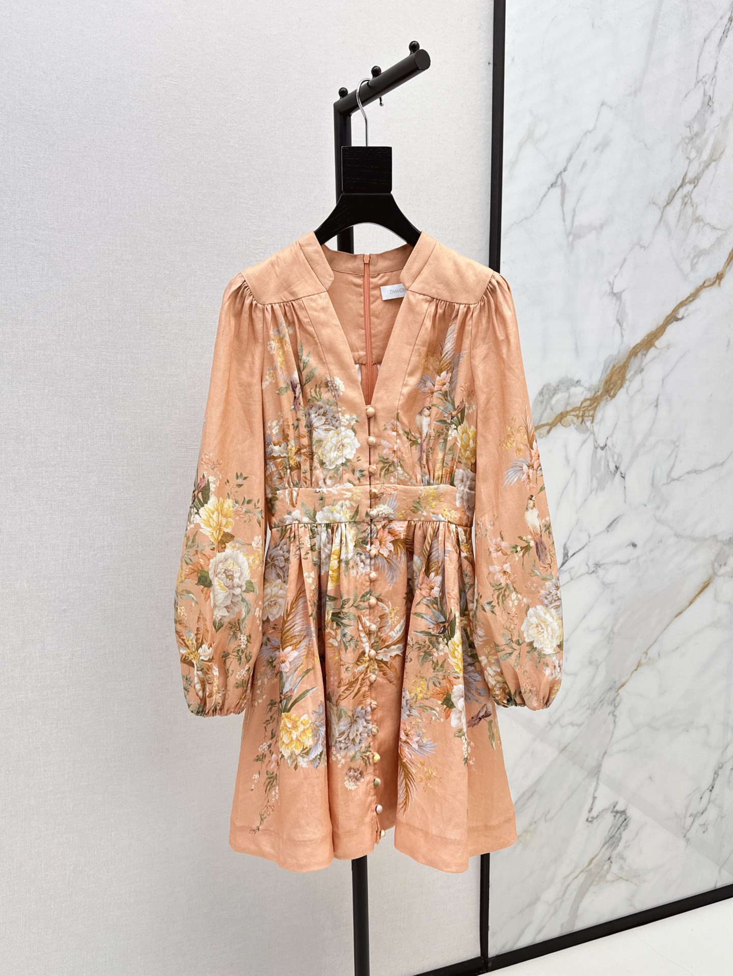 NO:297540,Exclusive first release Zimmen-M 25Ss————The latest linen printed dress in early spring, elegant and fresh vacation style, elegant floral pattern, three-dimensional waist-hugging style, romantic and elegant white and rich beauty essentials, imported linen printed fabric, one color is available in stock smlxl,, skirts, alexander wang19860909独家首发 Zimmen-M 25Ss———早春最新款亚麻印花连衣裙淡雅清新的度假风气息 优雅花卉图案 立体收腰版型 浪漫优雅的白富美必备单品 进口亚麻印花面料 一色现货发售smlxl,,skirts,alexander wang,Women's clothing