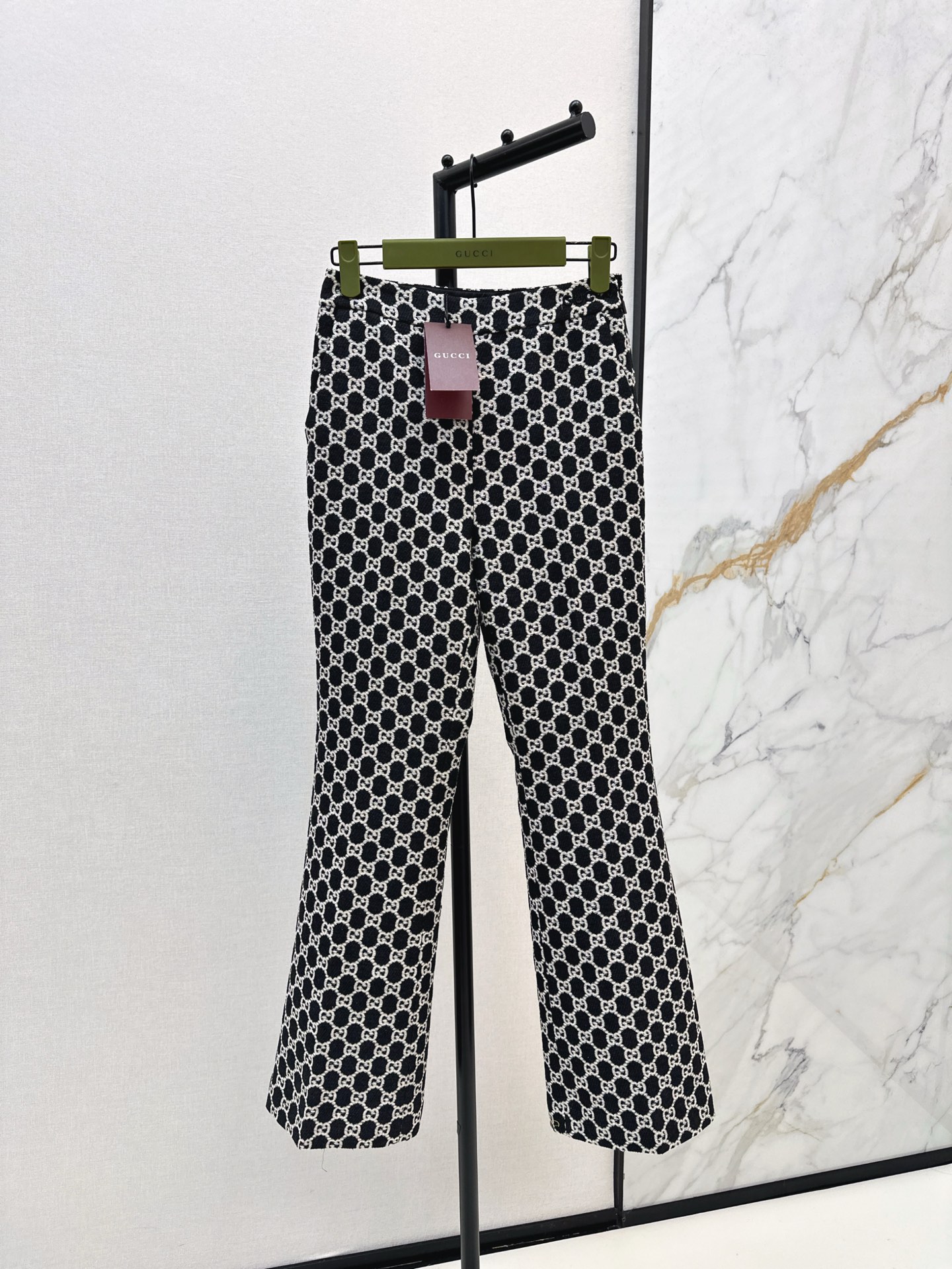 NO:315262,Suit pants retro Lady~ Gu 25Ss————The latest jacquard suit in early spring, double G pattern jacquard suit jacket   trousers, exclusively developed fabric, super recommended, improve your temperament in one second, the original jacquard fabric of fixed woven excellent texture yb metal buckle The whole suit is exquisite, the details are exquisite, the style is also very good, the two colors are developed in stock,, jackets & coats, business suit, alexander wang19860909西装裤子复古Lady～ Gu 25Ss———早春最新款提花套装双G图案提花西装外套  西裤 独家开发面料 超推荐哦 一秒提升你的气质 定织的原版提花面料 质感超赞 yb金属扣 整件西服做工讲究 细节精致 版型也很赞 两色分开发 现货发,,jackets & coats,business suit,alexander wang,Women's clothing