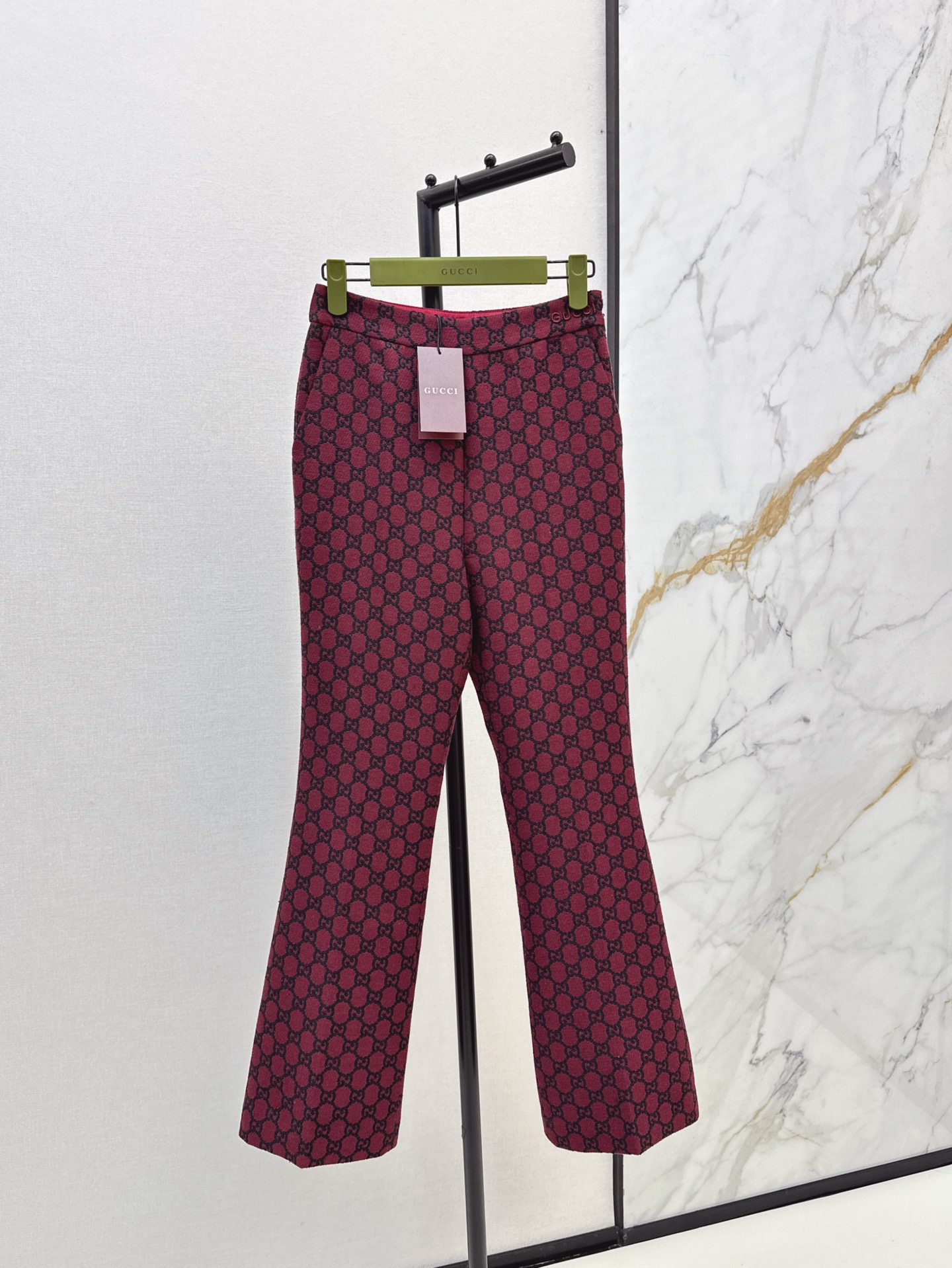 NO:315359,Retro Lady~ Gu 25Ss————The latest jacquard suit in early spring, double G pattern jacquard suit jacket   trousers, exclusively developed fabric, super recommended, improve your temperament in one second, the original jacquard fabric of fixed woven excellent texture, yb metal buckle, the whole suit is exquisite, the details are exquisite, the style is also very good, the two colors are developed, the spot sale sml,, jackets & coats, business suit, alexander wang19860909复古Lady～ Gu 25Ss———早春最新款提花套装双G图案提花西装外套  西裤 独家开发面料 超推荐哦 一秒提升你的气质 定织的原版提花面料 质感超赞 yb金属扣 整件西服做工讲究 细节精致 版型也很赞 两色分开发 现货发售sml,,jackets & coats,business suit,alexander wang,Women's clothing