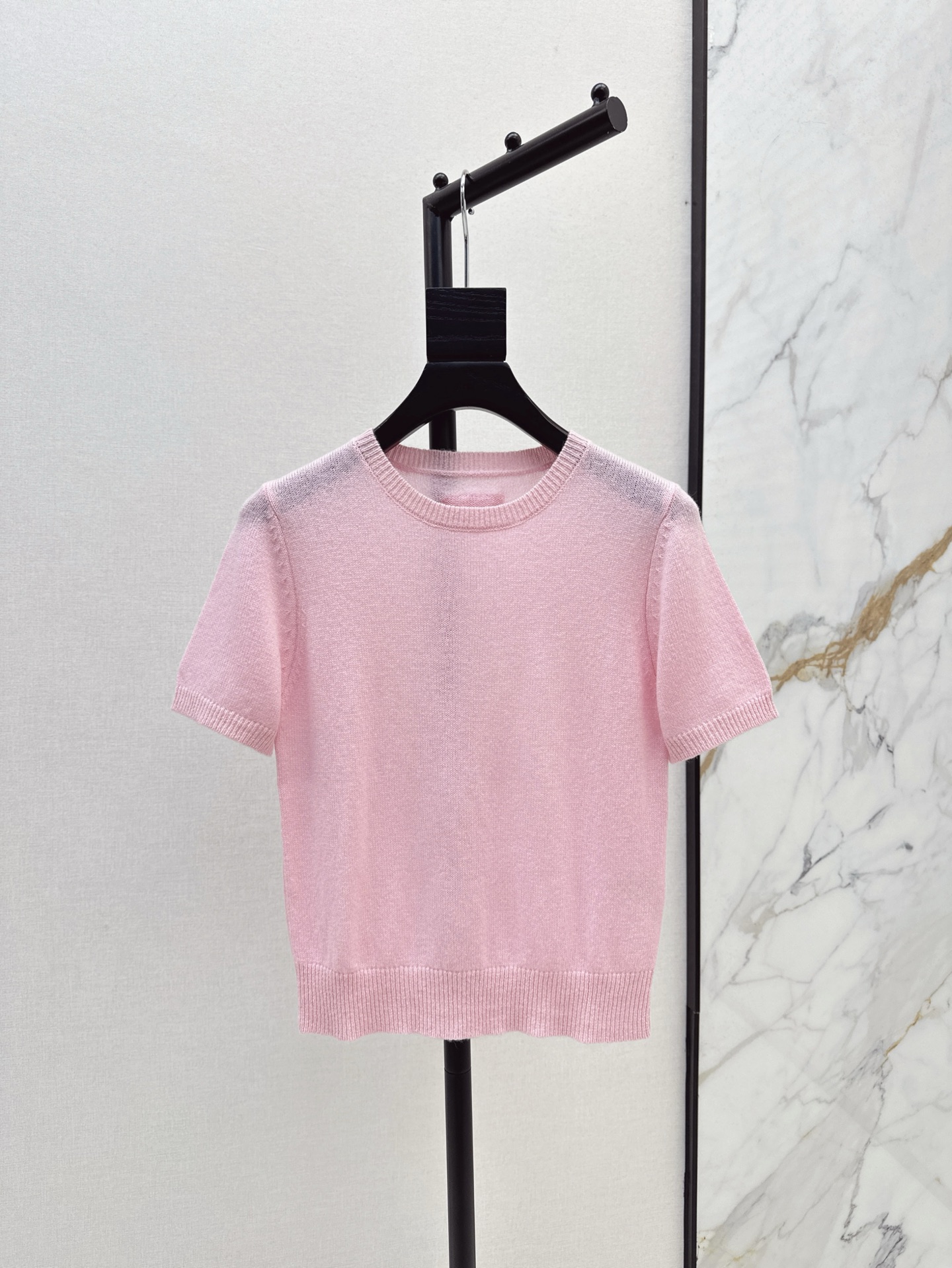 NO:314656,PD 25Ss————The latest candy color series short-sleeved sweater in spring and summer style fashionable, refreshing color series, very detailed, very practical, double-layer inverted triangle decoration on the back, cute points, two colors are available in stock, T-shirt, alexander wang19860909PD 25Ss————春夏最新款糖果色系短袖针织衫学院风时髦感 清爽的色系 细节很到位 实穿性很高 后背双层倒三角装饰可爱加分 两色现货发售sml,,T-shirt,alexander wang,Women's clothing