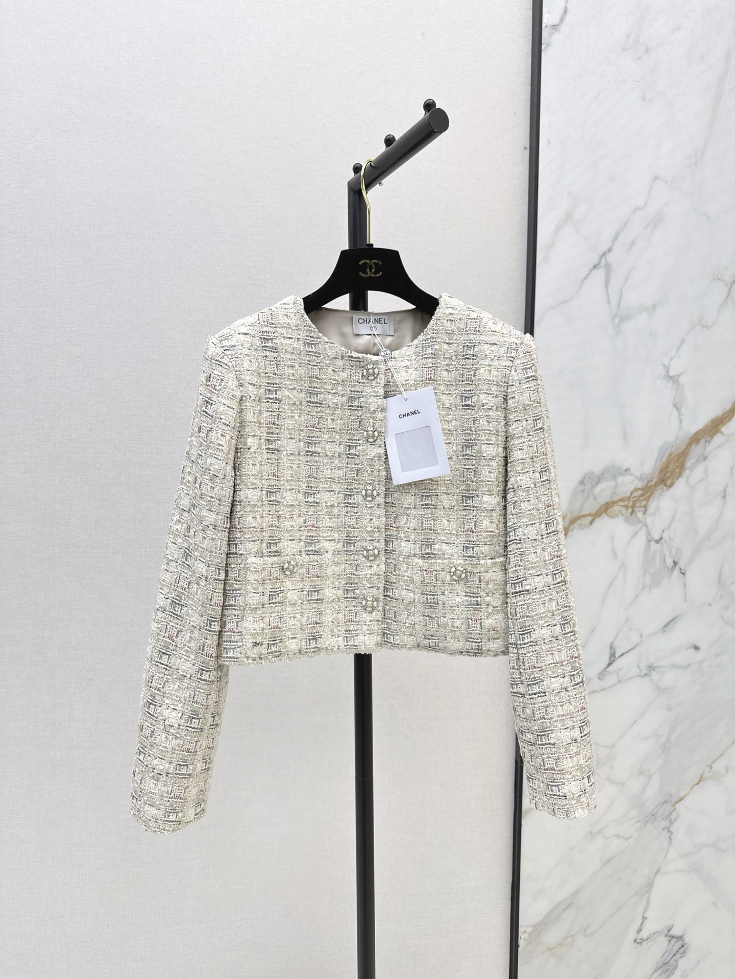 NO:315217,Exclusive first release C home 25Ss—————The latest exquisite l-woven jacket in early spring has a fairy-like color. The retro round neck is very elegant and generous ~ The waist-length style makes it better to modify the body proportions!  You can control the daily routine of the party venue. SML is available in stock, chanel, jackets & coats, alexander wang19860909独家首发 C家 25Ss————早春最新款精致l编织外套自带仙女感的色系 复古的圆领非常优雅大方～齐腰版型更好的修饰身材比例！聚会场合日常都可驾驭 一色现货发售sml,,chanel,jackets & coats,alexander wang,Women's clothing