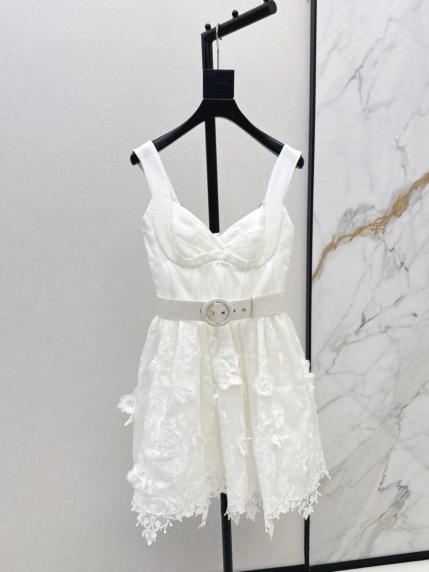 NO:307417,Sling short sleeve short skirt long skirt dress first Zimmen-M 25Ss————The latest heavy series of early spring short small suspenders   short top   short skirt   long skirt   strapless dress Elegant and fresh vacation style Romantic and elegant white and rich beauty essentials Imported linen fabric One color is available in stock smlxl, skirts, T-shirt, alexander wang19860909吊带短袖短半裙长半裙 连衣裙首发 Zimmen-M 25Ss————早春最新款重磅一系列 短款小吊带 短款上衣 短款半裙  长款半裙 抹胸连衣裙 淡雅清新的度假风气息 浪漫优雅的白富美必备单品 进口亚麻面料 一色现货发售smlxl,,skirts,T-shirt,alexander wang,Women's clothing