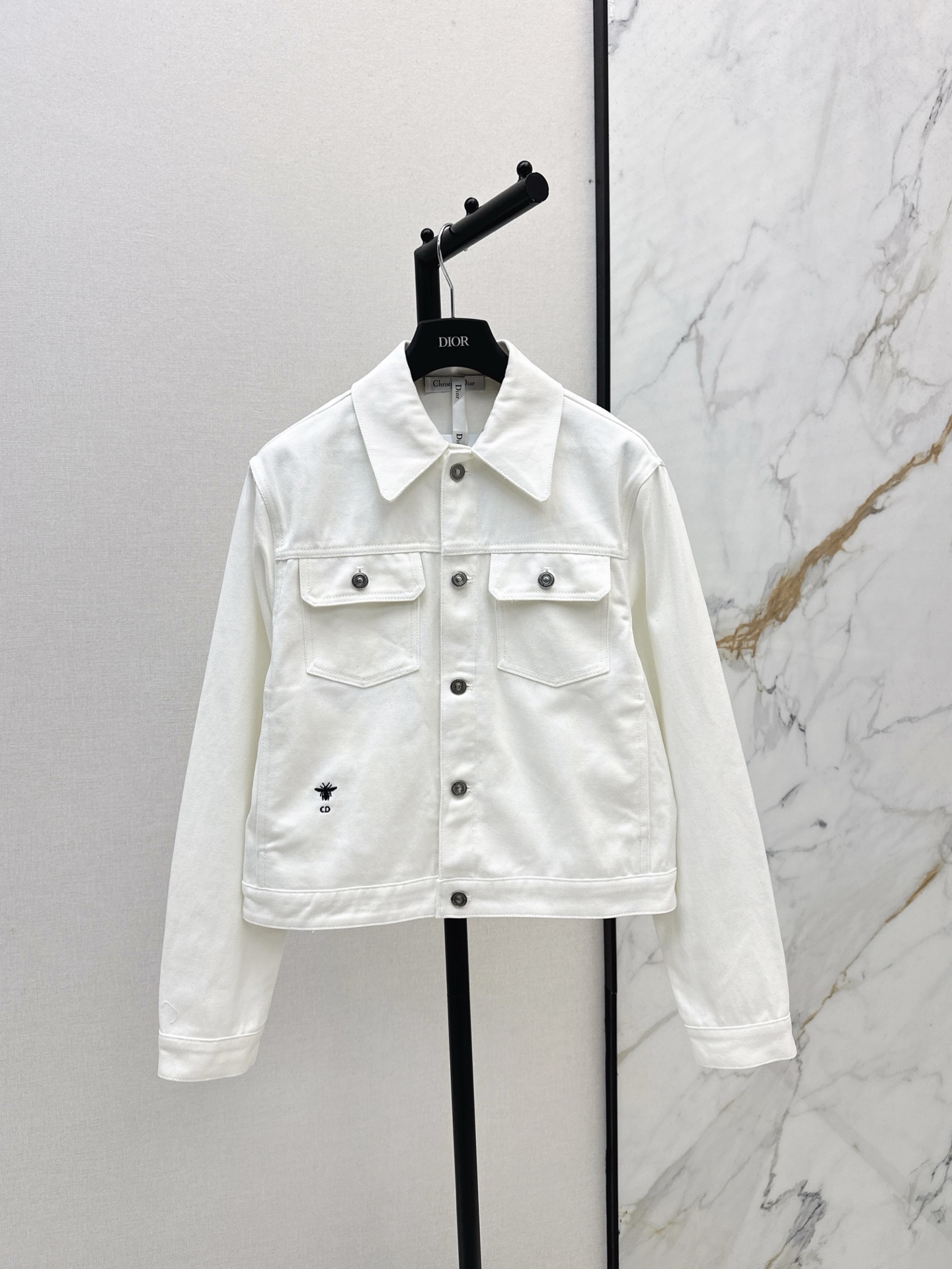 NO:312646,CD 25Ss——————The latest model of early spring snake pattern printed denim jacket, positioning snake pattern printed, energetic sweet and cool girlish style high-end and fashionable, original hardware accessories, temperament lapel double pocket H loose style, neat silhouette, huge slim, matched with various gauze skirts, jeans are very handsome, one-color spot on sale sml 9,, skirts, jeans, jackets & coats, jackets & coats, alexander wang19860909CD 25Ss————早春最新款蛇纹星星图案印花牛仔夹克外套 定位蛇纹星星印花图案 活力四射的甜酷少女风高级又时髦 原版五金配件 气质翻领双口袋H宽松版型 利落廓形巨显瘦 搭配各种纱裙 牛仔裤都很帅气 一色现货发售sml 9,,skirts,jeans,jackets & coats,jackets & coats,alexander wang,Women's clothing