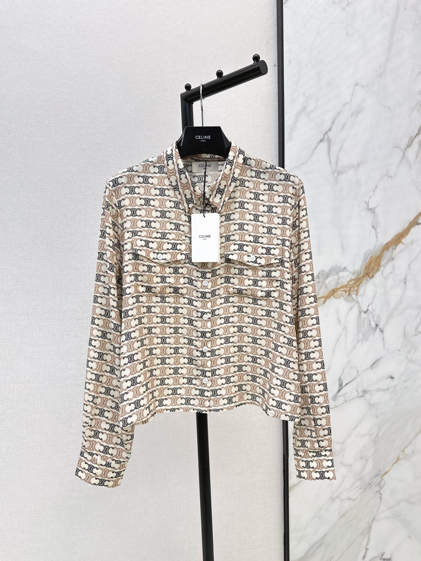 NO:320304,CE 25Ss————The latest spring and summer Arc de Triomphe print real shirt 100% silk twill texture, excellent texture, elegant lapel short design, age-reducing girlish style, original custom printed low-key luxury, classic temperament items high-end and fashionable, the style is not picky, the upper body is super slim, one-color spot on sale, sml, shirts, real silk, alexander wang19860909CE 25Ss————春夏最新款凯旋门印花真衬衫百分百真丝斜纹绸质感超赞 气质翻领小短款设计 减龄少女风 原版定制印花低调奢华 经典气质单品高级又时髦 版型不挑人上身超显瘦 一色现货发售sml,,shirts,real silk,alexander wang,Women's clothing