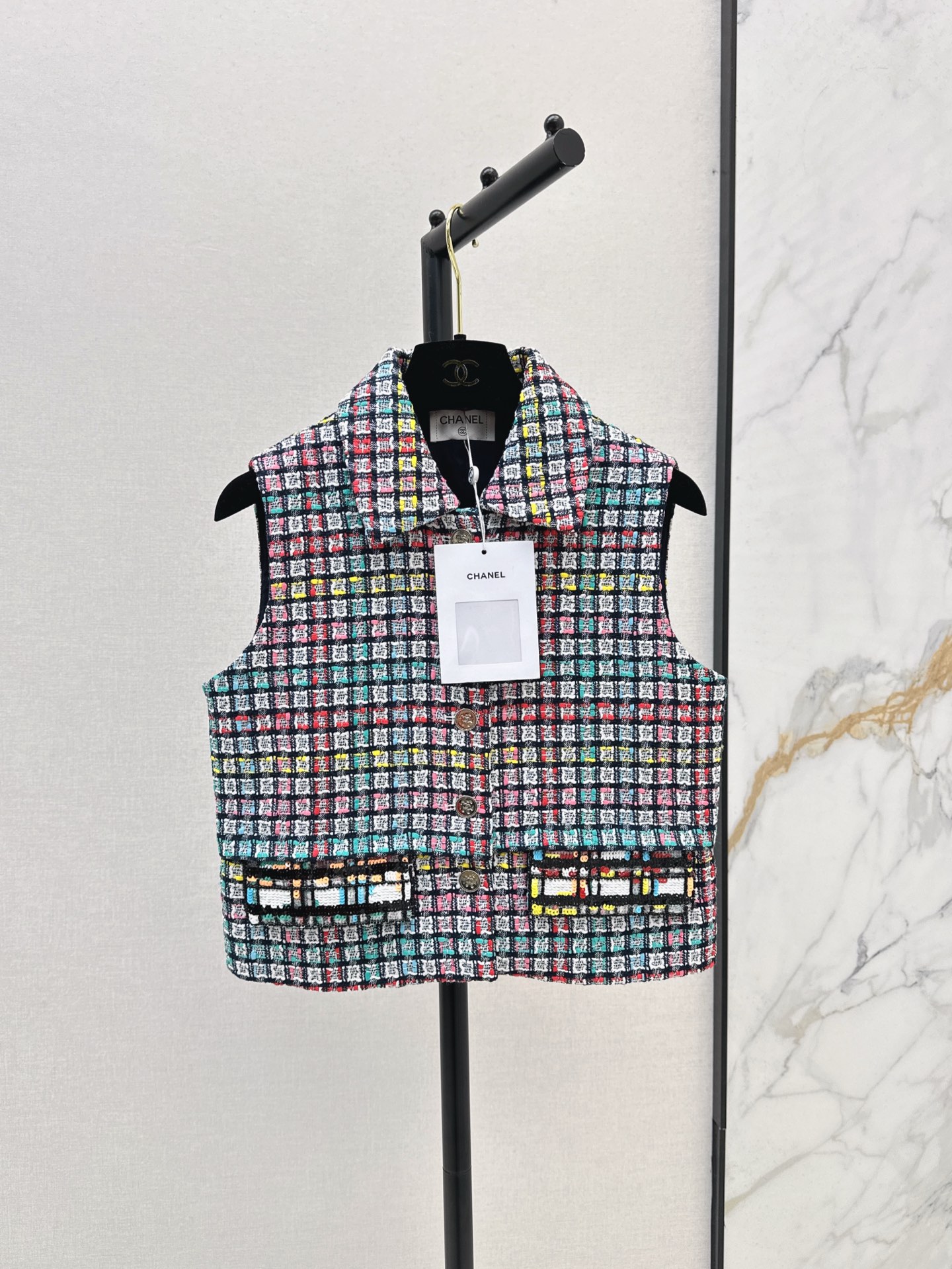 NO:320308,C home 25Ss————The latest colored plaid vest jacket developed woven fabric with three-dimensional tailoring short style lengthening body, single-fitting layering, lifting temperament and making you look slim, white and rich beauty must have high-end products, one-color spot on sale sml 9, chanel, jackets & coats, alexander wang19860909C家 25Ss————春夏最新款彩格珠片马甲外套开发编织面料 立体剪裁短款版型拉长身形 单穿叠搭都可以 抬气质又显瘦 白富美必备高级单品 一色现货发售sml 9,,chanel,jackets & coats,alexander wang,Women's clothing