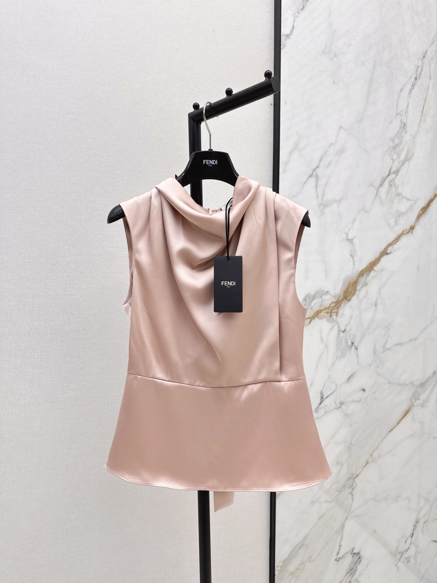 NO:323744,Exclusive first release FD 25Ss————The latest exquisite feminine outfit in spring and summer, champagne powder streamer set, long streamer draped design waist top   frilled A-line tailoring skirt. The style is not picky and the upper body looks slim. Elegant and intellectual and mature style. One set is available in stock. SML, skirts, alexander wang19860909独家首发 FD 25Ss————春夏最新款精致女人味穿搭香槟粉飘带套装长飘带垂褶设计收腰上衣 褶边A字剪裁半身裙 版型不挑人上身超显瘦 优雅知性轻熟风 一套出 一色现货发售sml,,skirts,alexander wang,Women's clothing