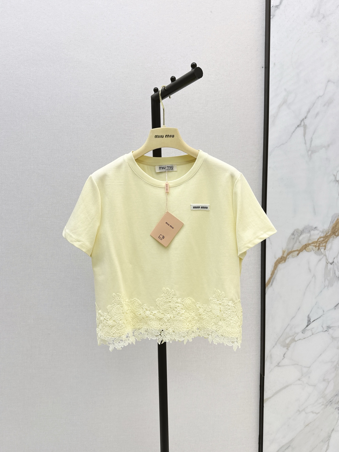 NO:325863,Miu 25Ss————The latest spring and summer spliced ​​lace decorative short-sleeved T-shirts. Simple solid color creates fresh and fashionable items. Loose short short T-T-T-T-T-T-T-T-T-T-T-T-T-T-T-T-T-T-T-T-T-T-T-T-T-T-T-T-T-T-T-T-T-T-T-T-T-T-T-T-T-T-T-T-T-T-T-T-T-T-T-T-T-T-T-T-T-T-T-T-T-T-T-T-T-T-T-T-T-T-T-T-T-T-T-T-T-T-T-T-T-T-T-T-T-T-T-T-T-T-T-T-T-T-T-T-T-T-T-T-T-T-T19860909Miu 25Ss————春夏最新款拼接蕾丝装饰短袖T恤 简约纯色打造清新时髦单品 宽松短款短T 搭配小短裙很好看 上身轻松分割身材比例随便搭配一个半裙就很好看 时髦减龄又少女 三色现货发售sml,,miumiu,skirts,T-shirt,tees，t-shirt,alexander wang,Women's clothing