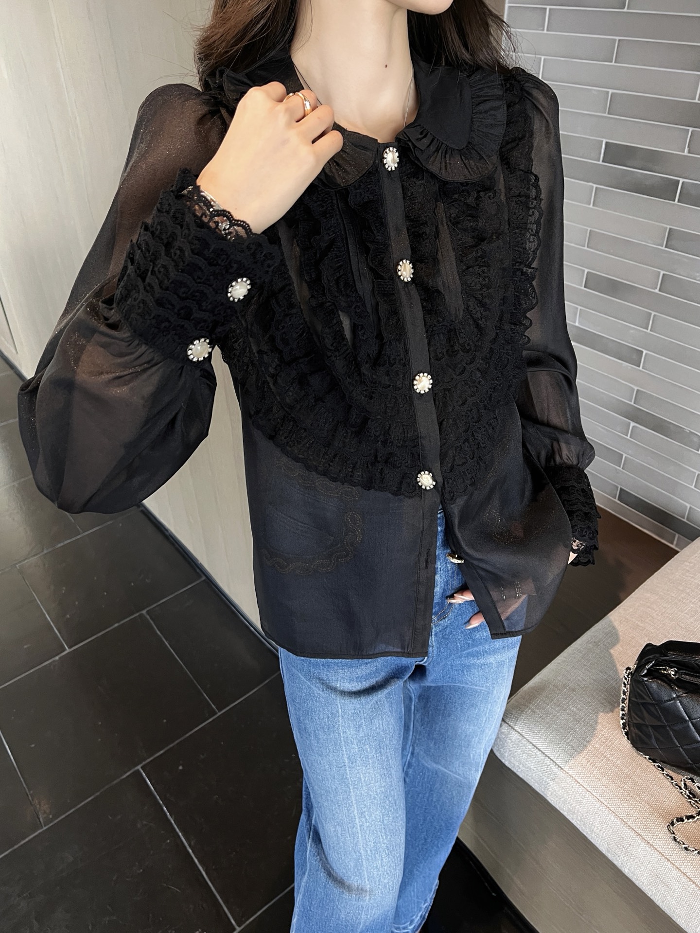 _dvF9sia9rh_i_5kyZKBSA3xmeWXfXkyIigU1f-A