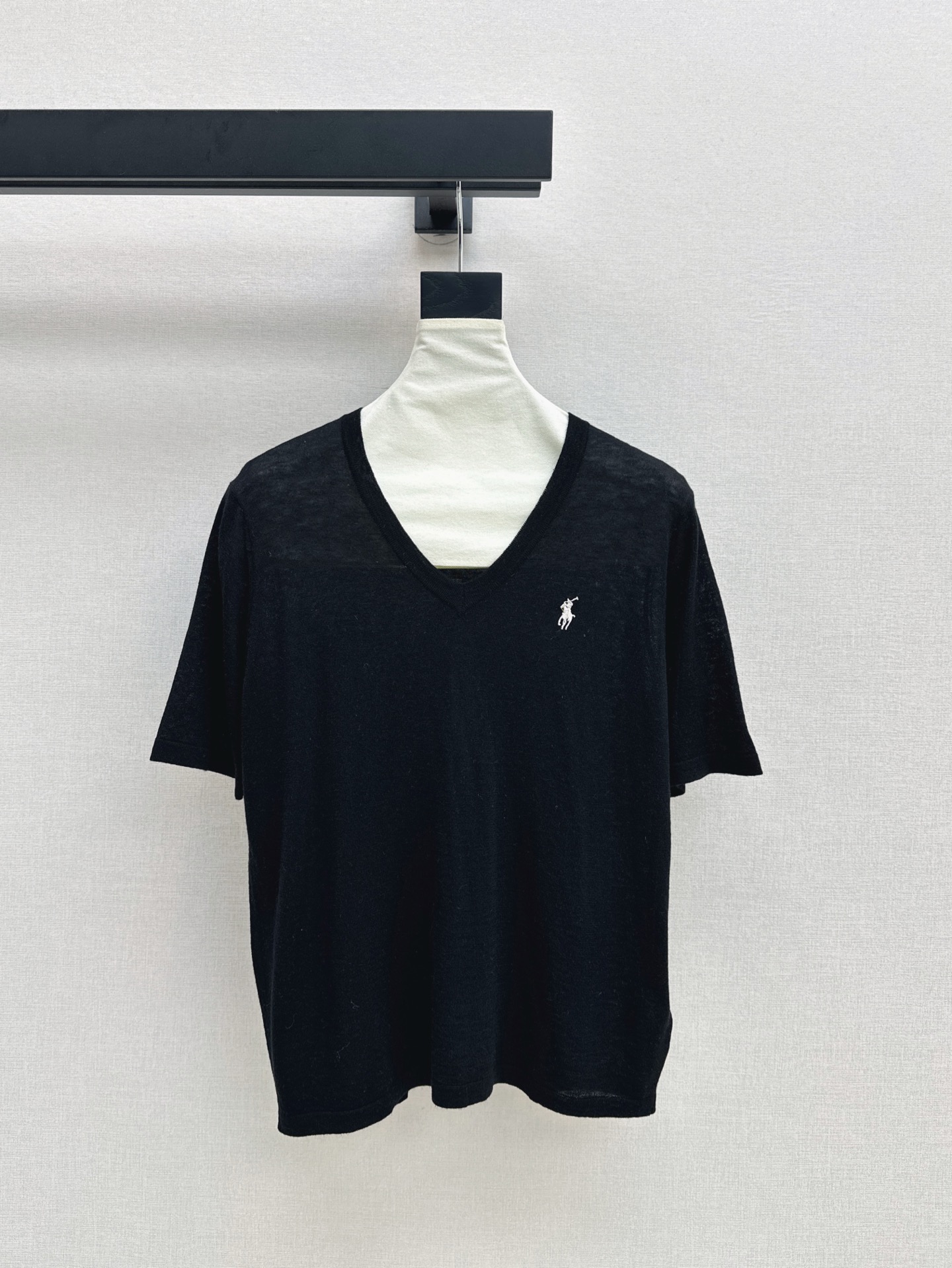 NO:332997,RL 25Ss————The latest basic V-neck temperament short-sleeved sweater classic logo embroidery decoration with high appearance and the most daily basic series ~ versatile styles that are essential for people to use Soul products ~ Five-color spot sml, T-shirt, alexander wang19860909RL 25Ss————春夏最新基础款V领气质短袖针织衫经典logo刺绣装饰 高颜值最日常的基础系列 ～人手必备的百搭款 灵魂单品～ 五色现货发售sml,,T-shirt,alexander wang,Women's clothing