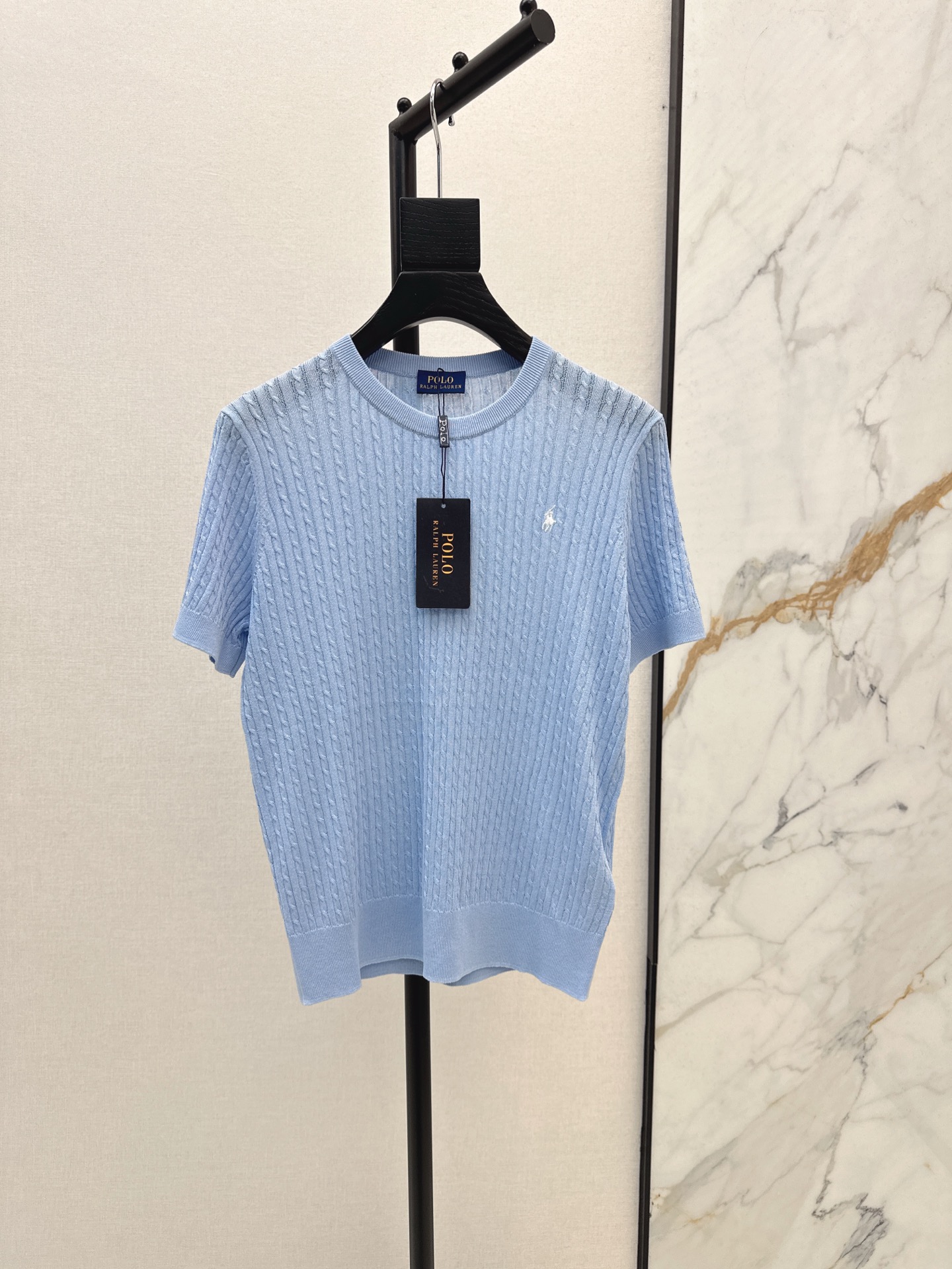 NO:334256,Exclusive model ~ RL 25Ss————The latest round-neck sweater in spring and summer, a daily necessity for fashion elements that never go out of date~~ The exquisite logo embroidery brand, casual and high-end!  A knitted quality T-shirt is beyond the reach. It can be easily done with jeans and goes on a date and shopping!  Six-color spot sale sml, jeans,tees,t-shirt,alexander wang19860909独家款～ RL 25Ss————春夏最新款圆领针织衫日常必备款 永不过时的时尚元素～～logo刺绣精致大牌 休闲也高级！ 针织的品质感T恤是望尘莫及的 搭配牛仔裤约会逛街都能轻松搞定！六色现货发售sml,,jeans,tees，t-shirt,alexander wang,Women's clothing